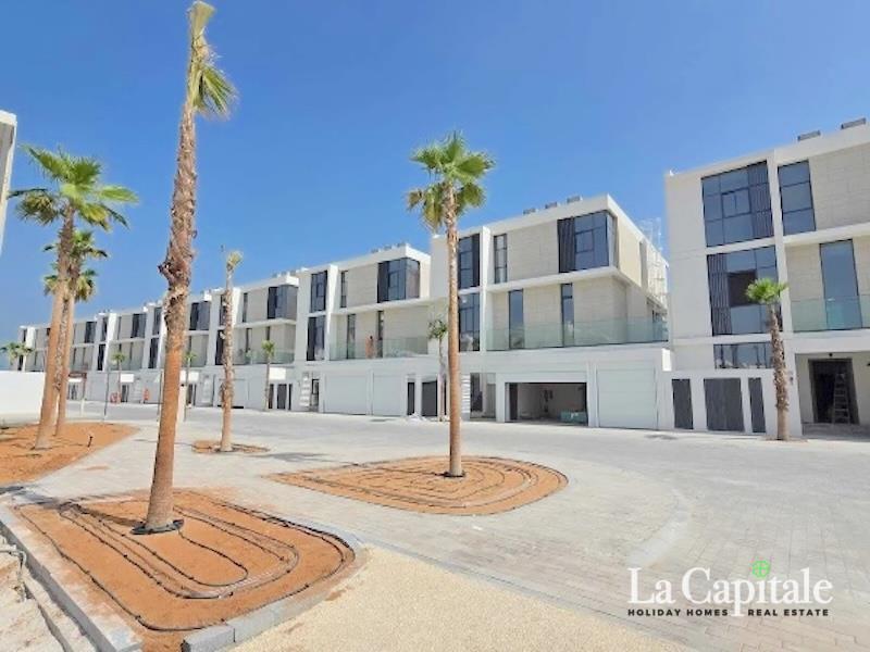 Beach Access | Brand New | Vacant | Spacious