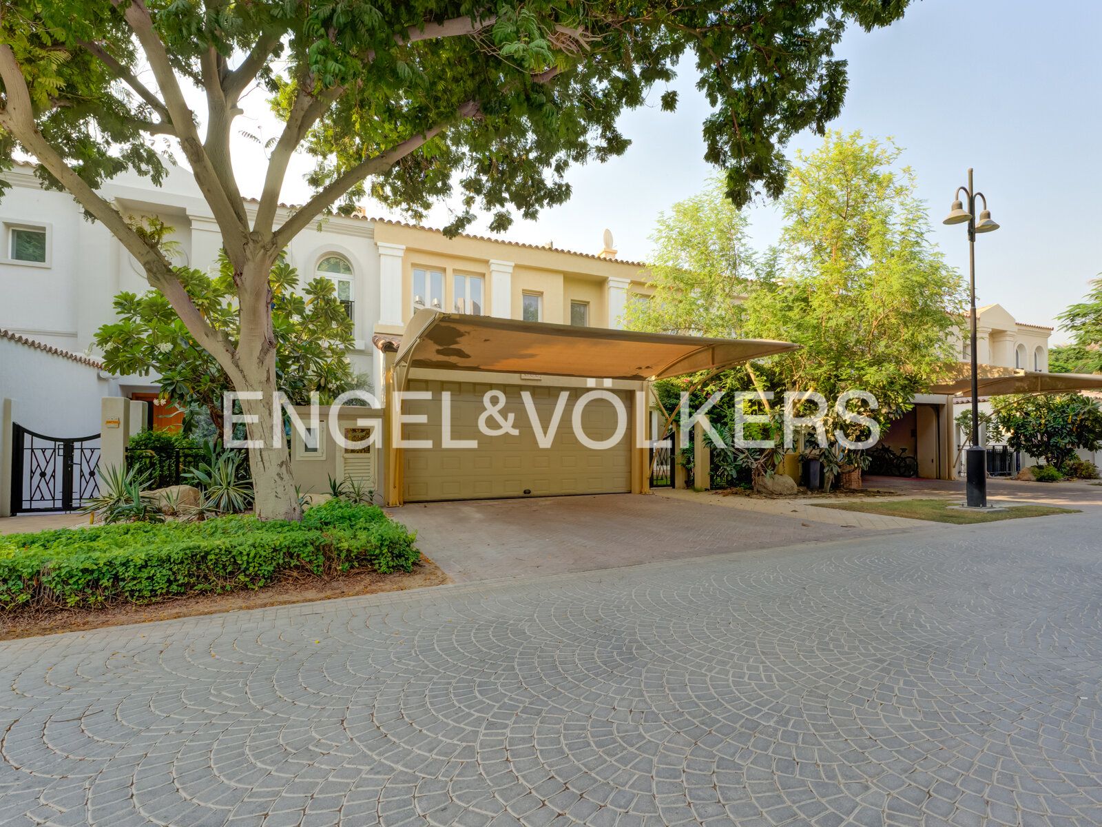Vacant | Large Garden | Rare To Market