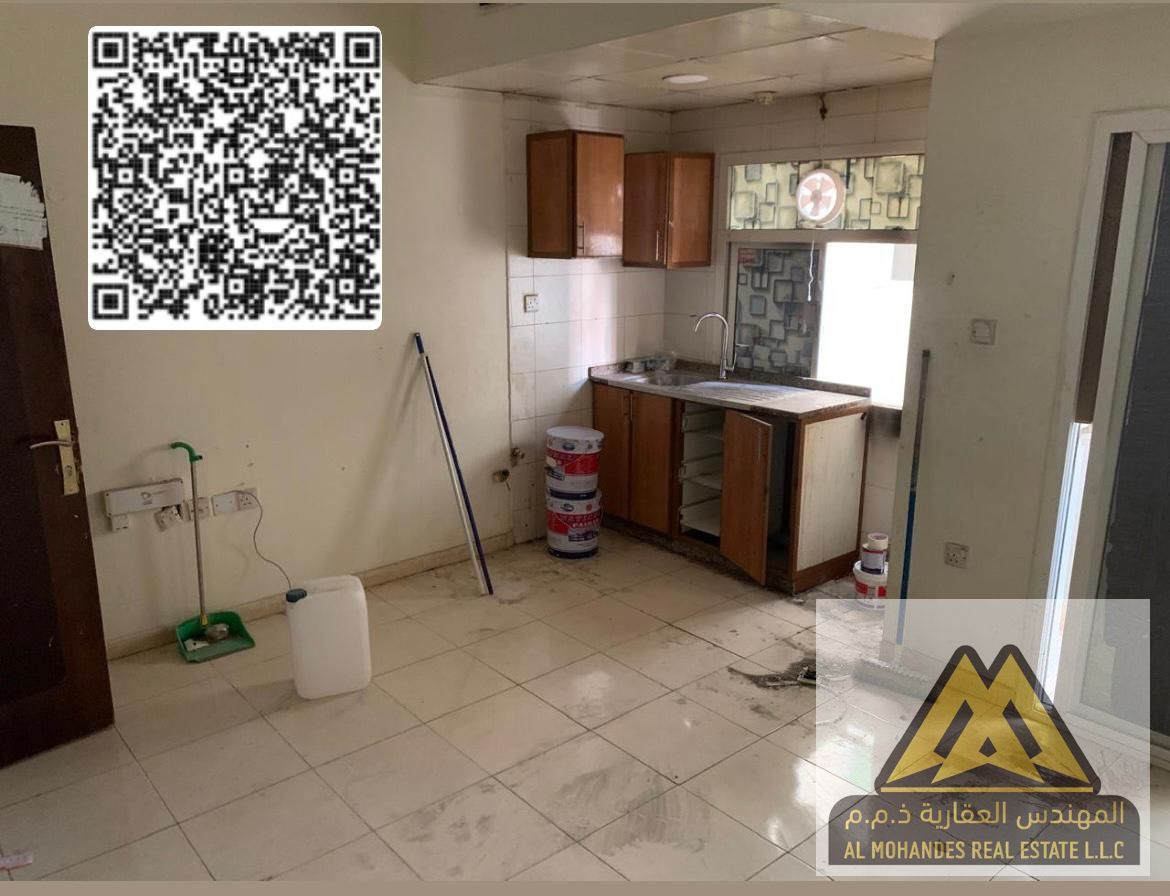 A studio available for annual rent in Al Nuaimiya 2 – King Faisal Street, located in a lively area close to all essential services and facilities.