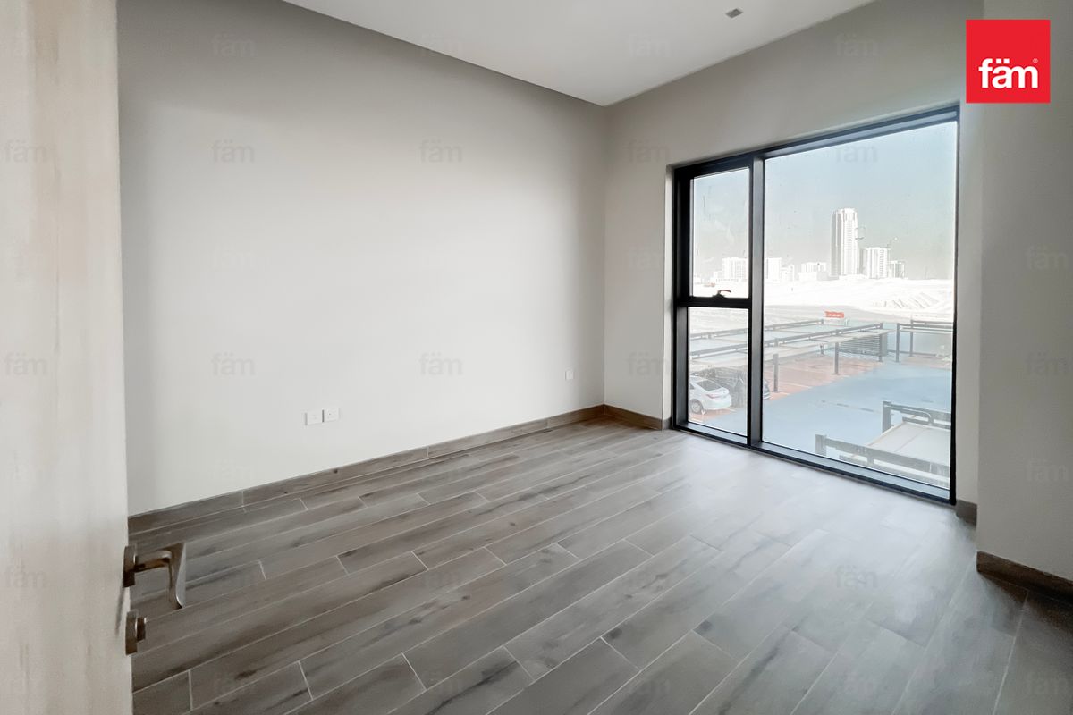 Open Kitchen | Smart Home | Ready to Move