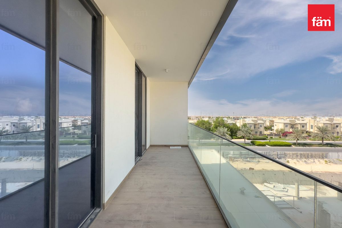 Smart Home | Spacious Apartment | Large Balcony