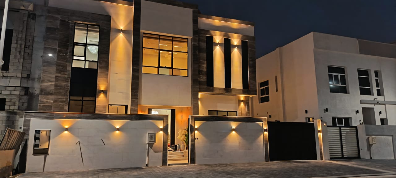 Villa for sale in Al Hooshi area, Sharjah, with a luxurious and modern design and finishes, and a prime location near Al Hooshi Bridge and Al Nouf.