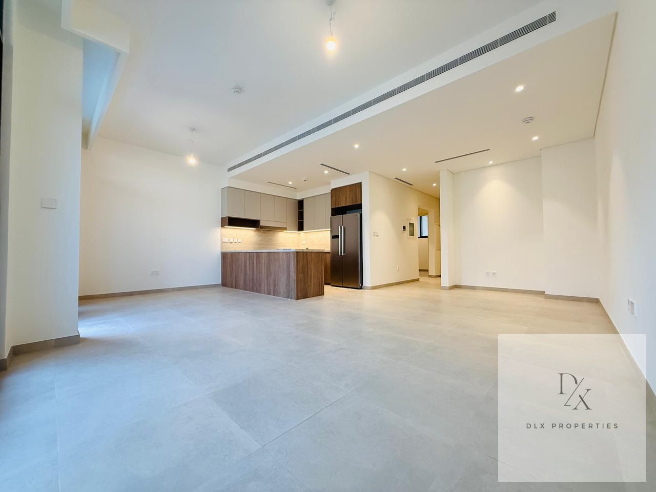 MULTIPLE OPTIONS || EXCLUSIVE UNIT || CLOSE TO PARK