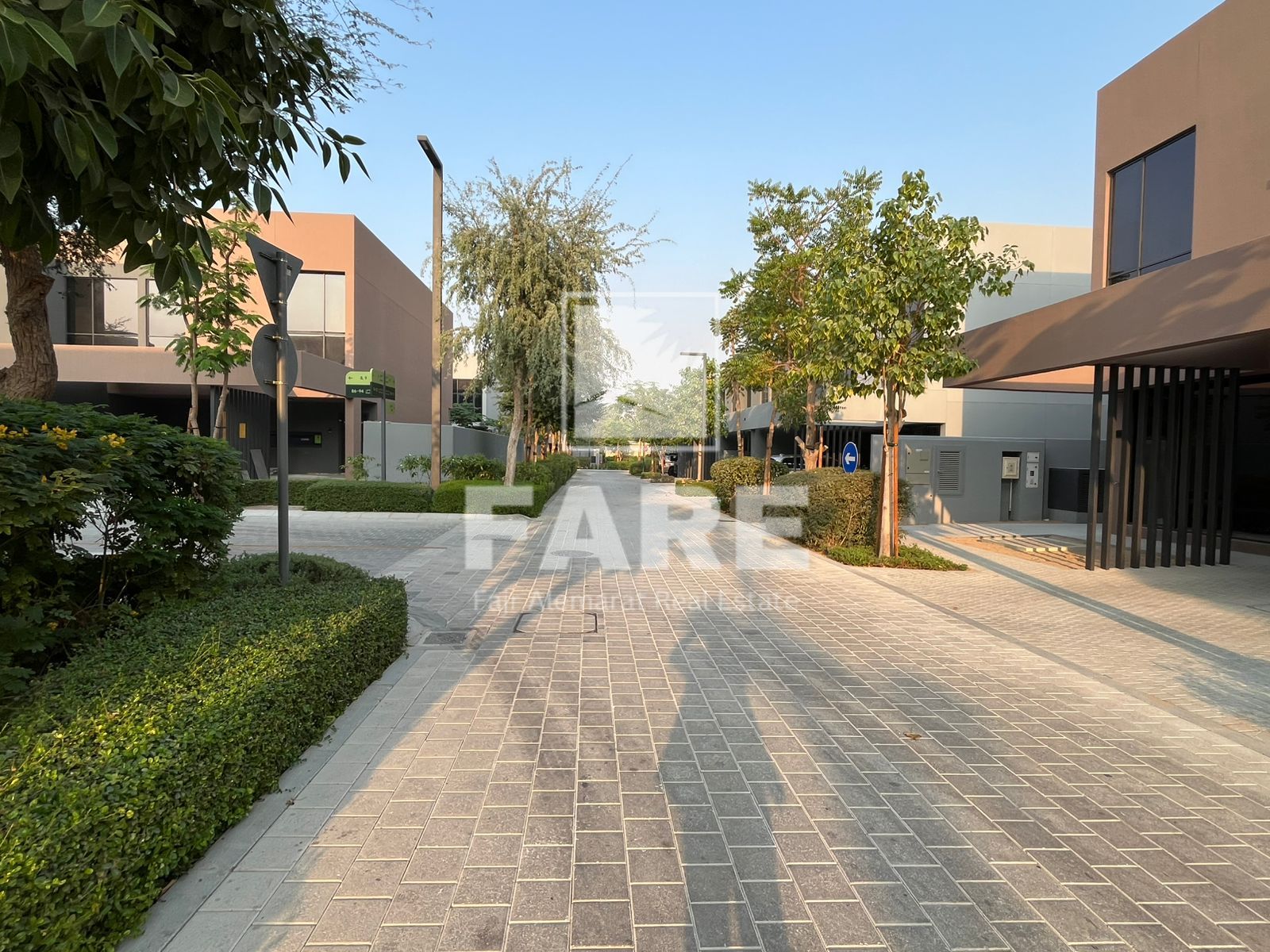For Rent: 4-Bedroom Townhouse with Living Room in Al Masar – Kaya