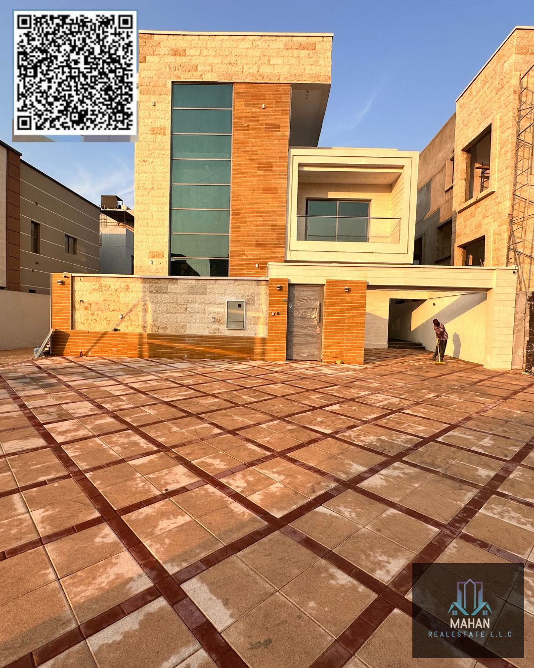 5 bedroom villa majlis hall land 3014 square feet bulit 4500 square