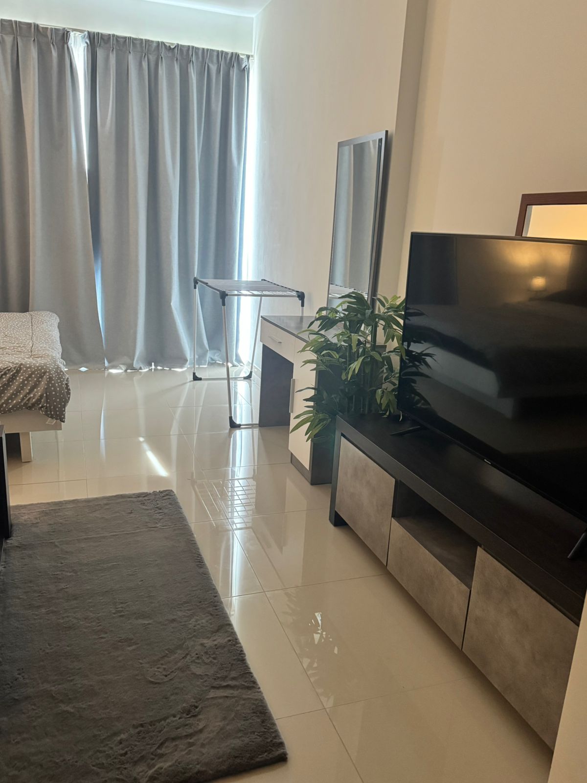 Furnished studio with gym pool kids playing aera al zahia