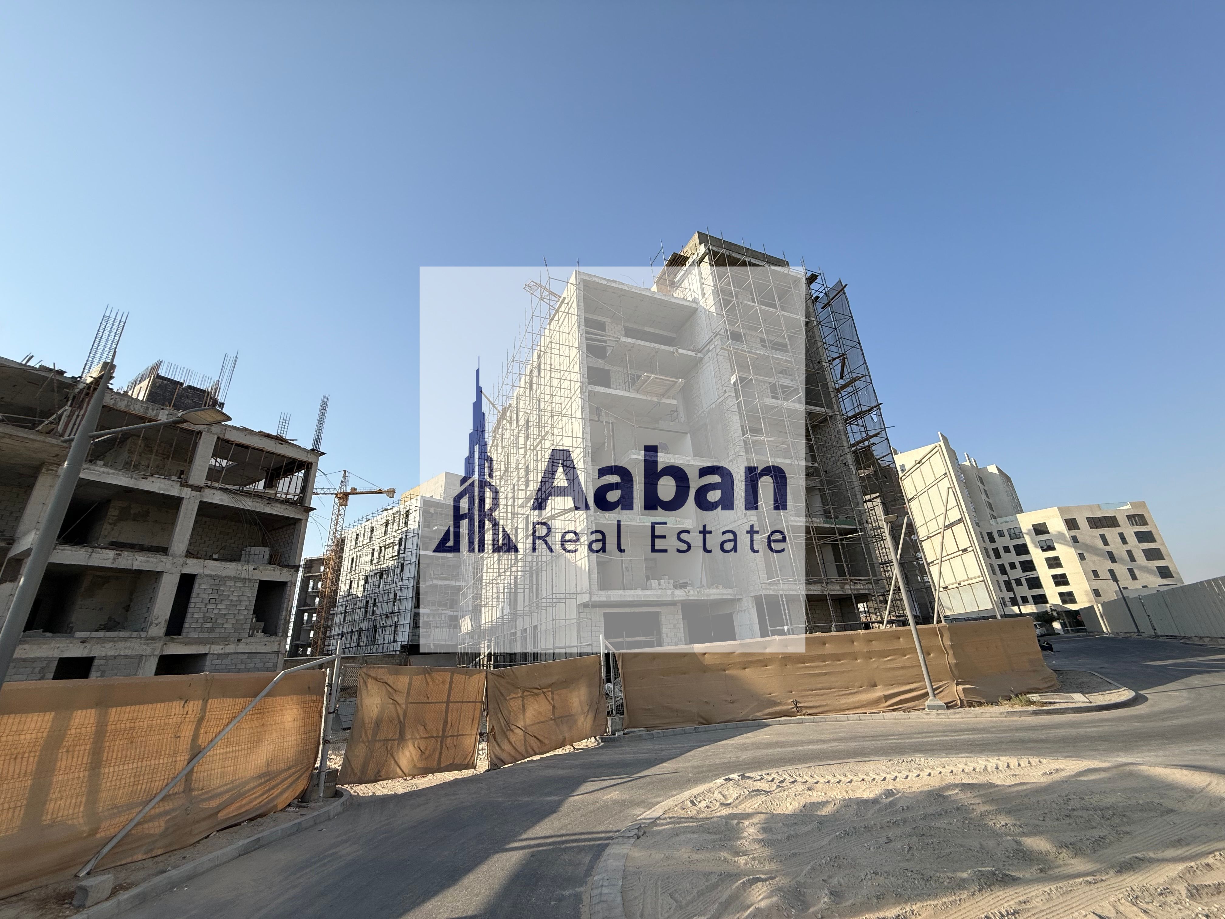 Two Bedrooms Apartment For Sale with Breathtaking Golf Views