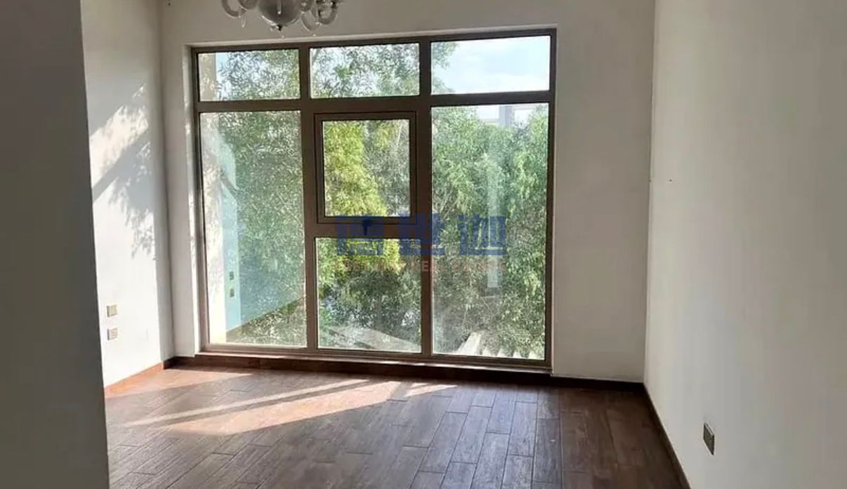 Vacant end of Dec| Unfurnished | Maids Room