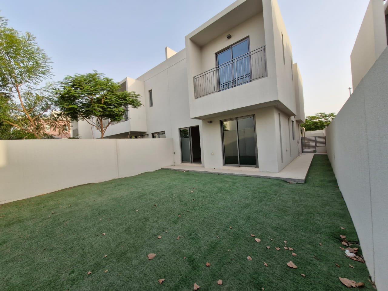 Yasmeen 3 Bhk with maid room ready to move 4 washroom 2 car parking 2890 Sqft 150k 4 Cheque 145k 2 Cheque 140k 1 Cheque