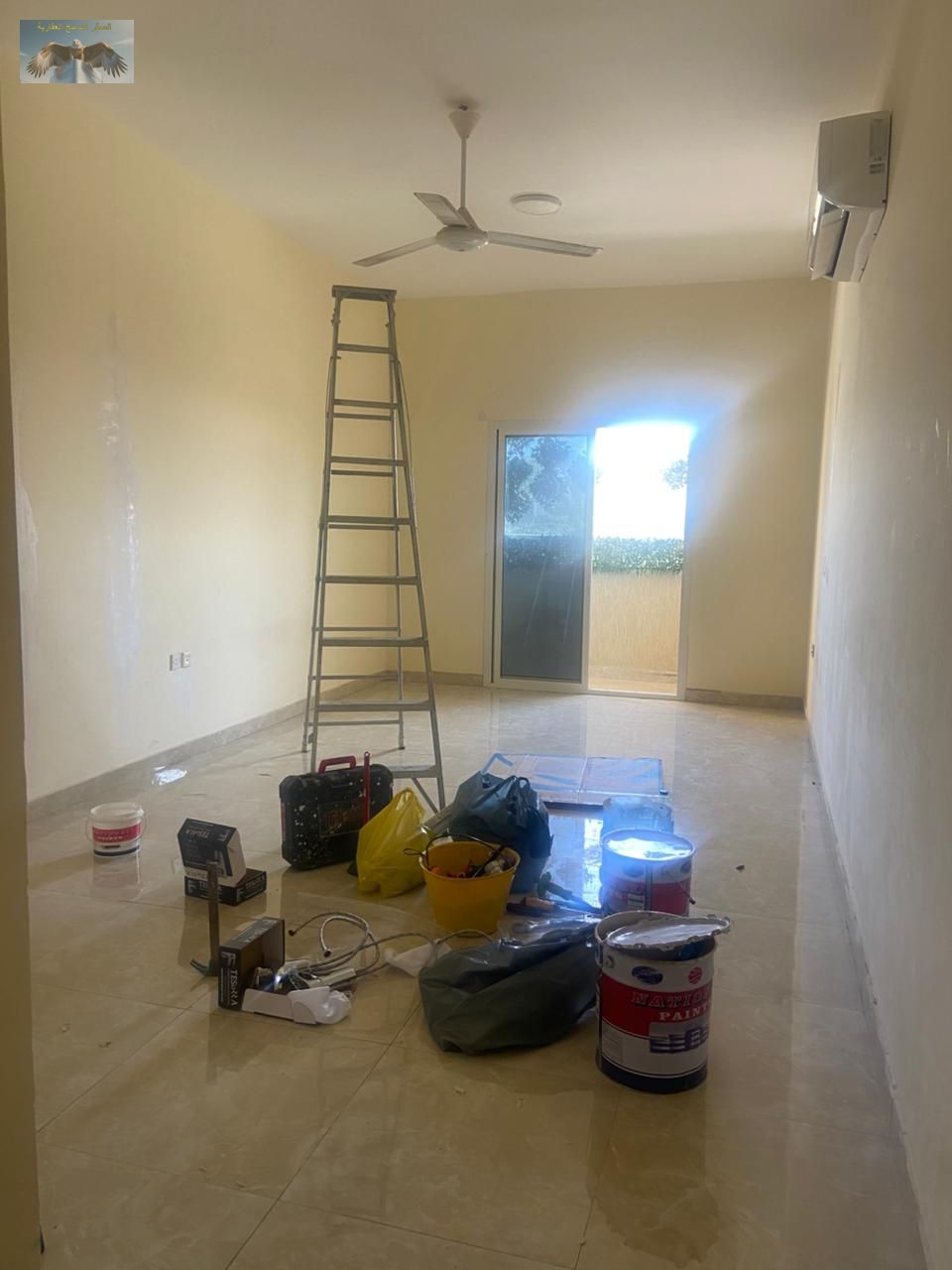 One-bedroom apartment for rent in a prime location with excellent features.