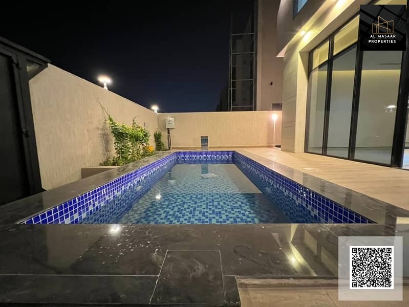 Villa for sale at an attractive price opposite the mosque, including registration and ownership fees. Freehold ownership for all nationalities.