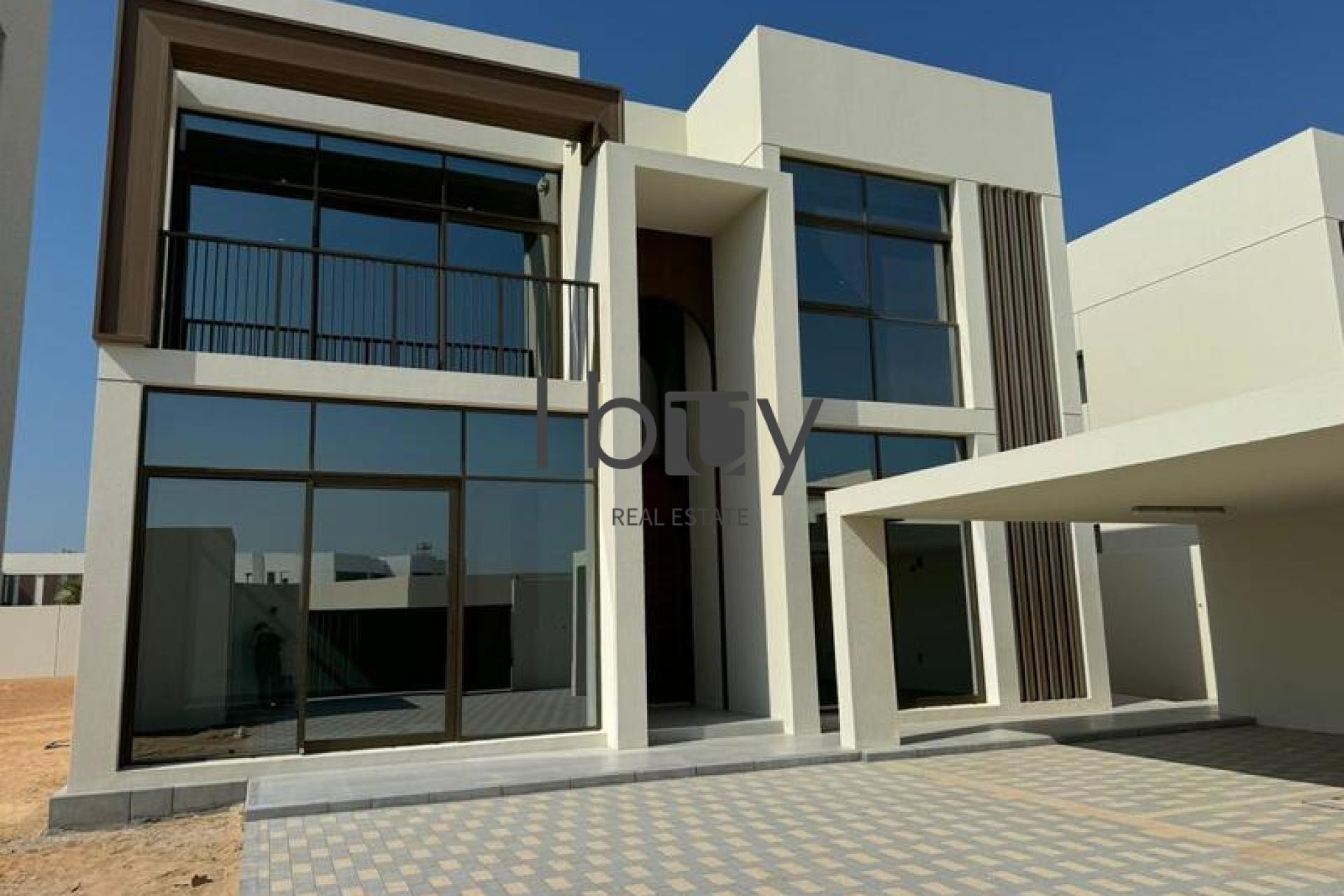Open Sea View Second-Row Villa with Easy Access