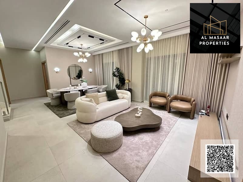 Two-story villa for sale directly from the owner in a residential location. Price negotiable. Freehold ownership available to all nationalities.