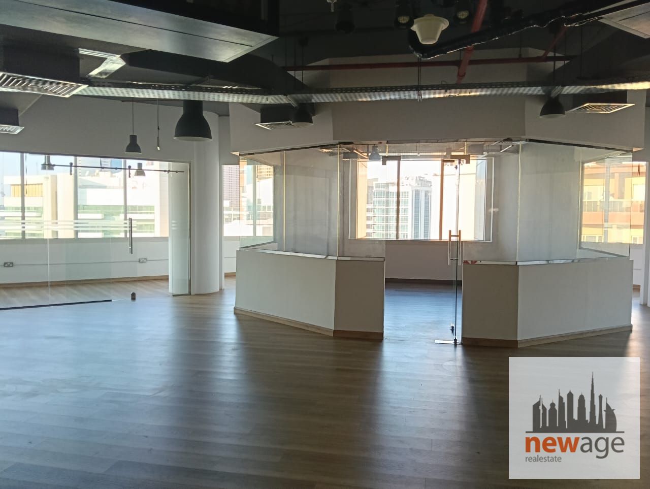 Panoramic Fitted Office with 4 Glass Cabins For Rent