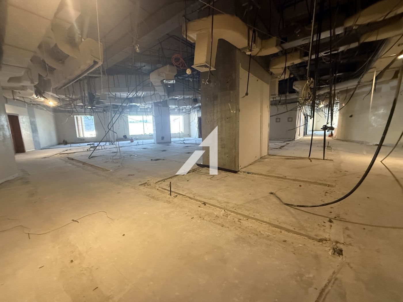 Prime| Bright | Spacious| Open Floor Design Office