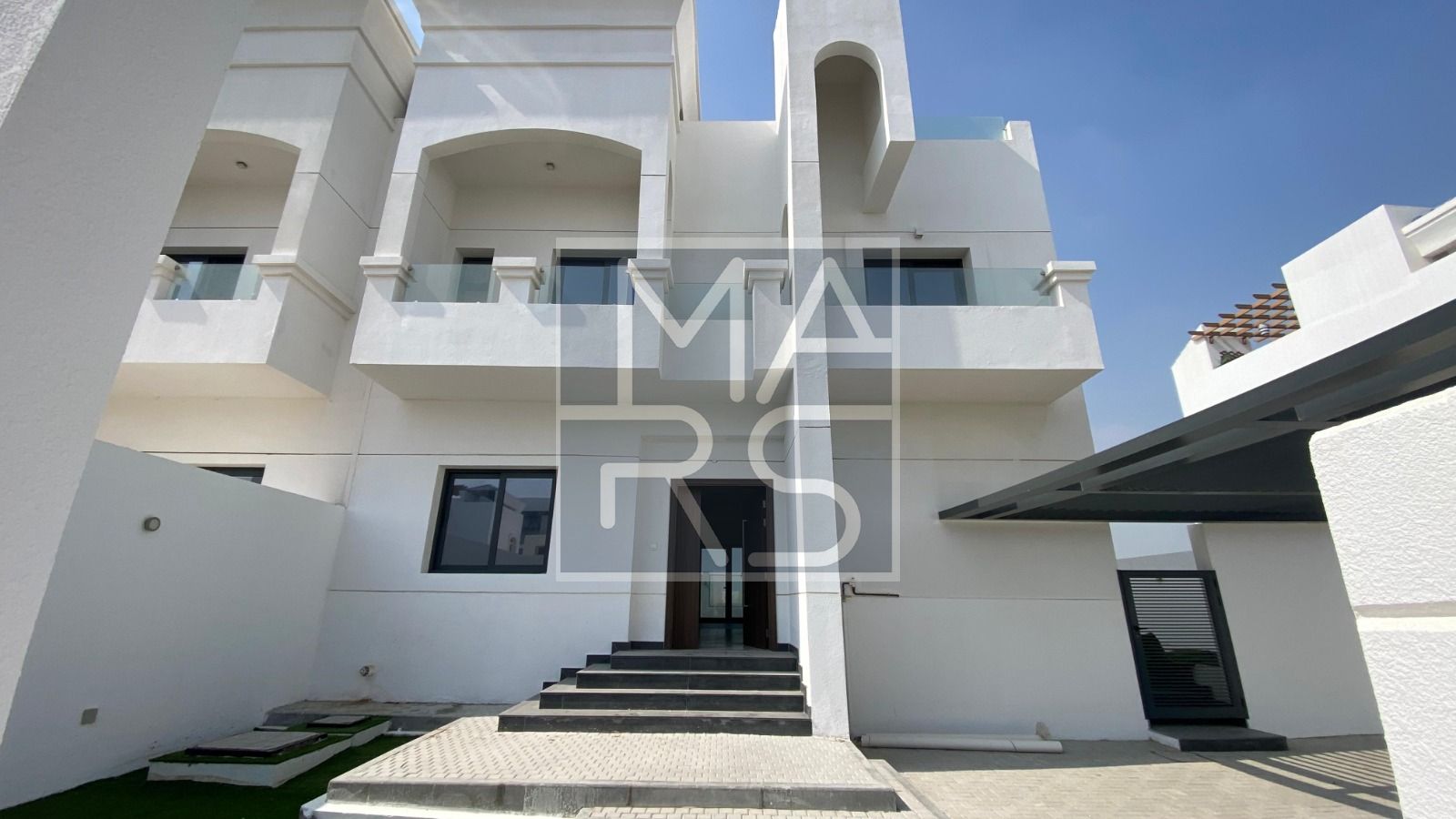 Luxury 5-Bedroom Villa for Rent | Direct Beach Access | Ajmal Makan, Sharjah Annual Rent: AED 250,000