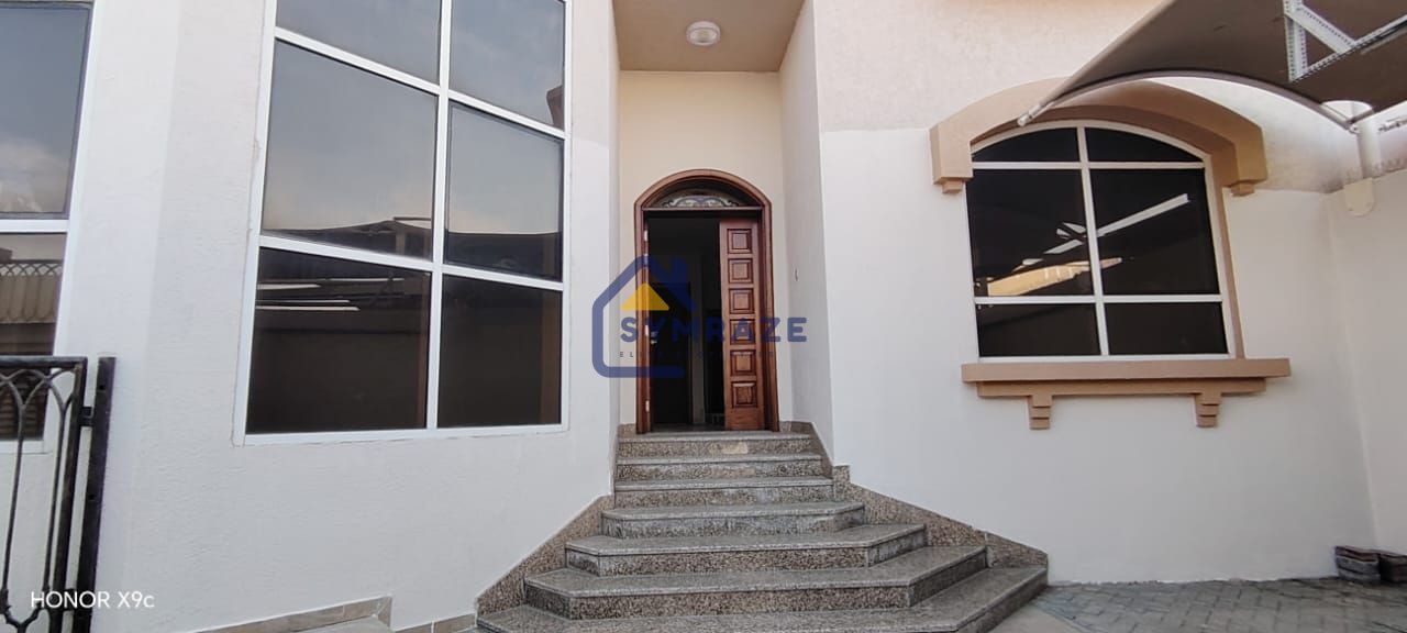 Corner Unit | 5 Bed + Private Pool | Near Mosque