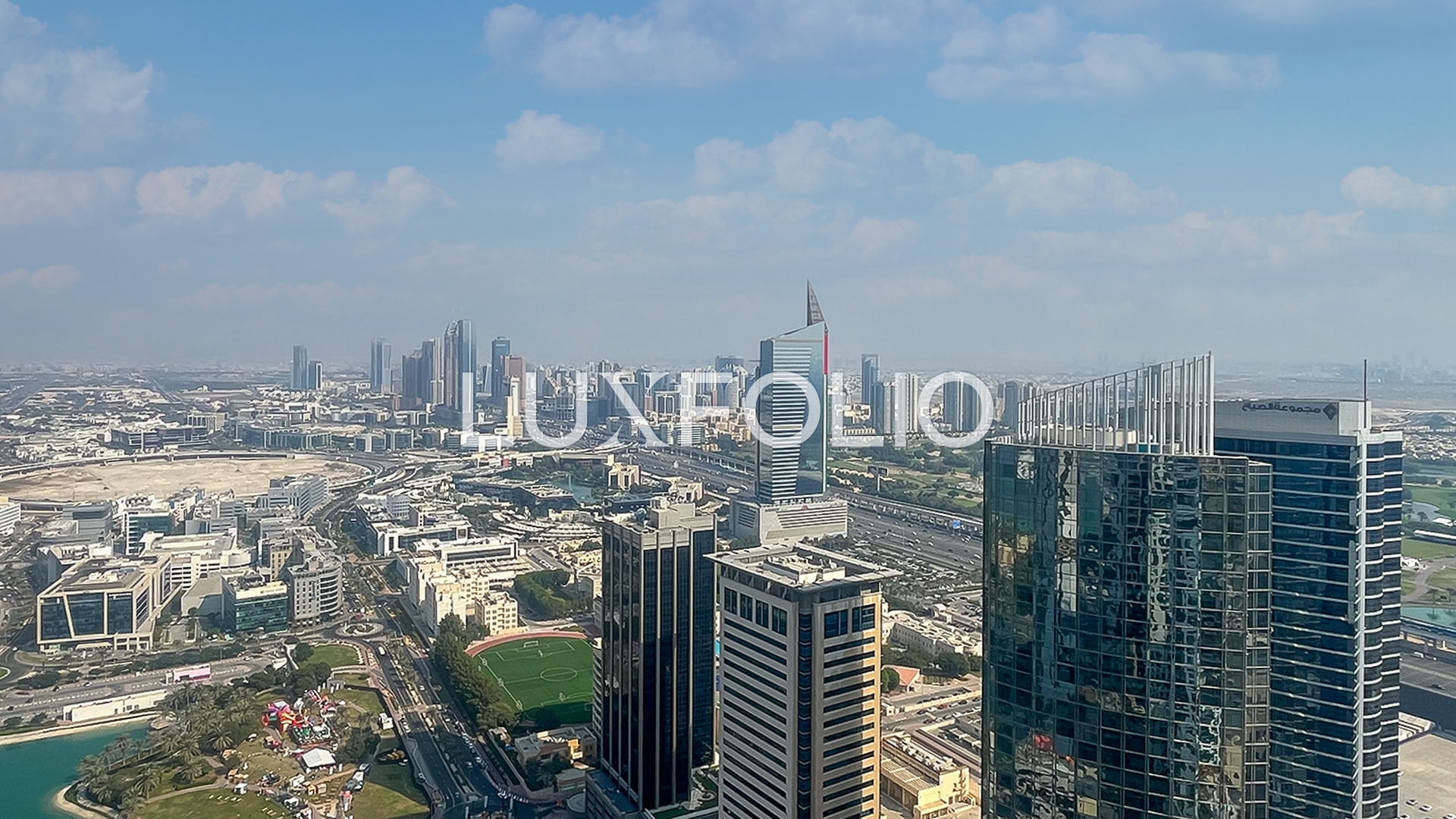 High Floor | Corner Unit | Skyline View