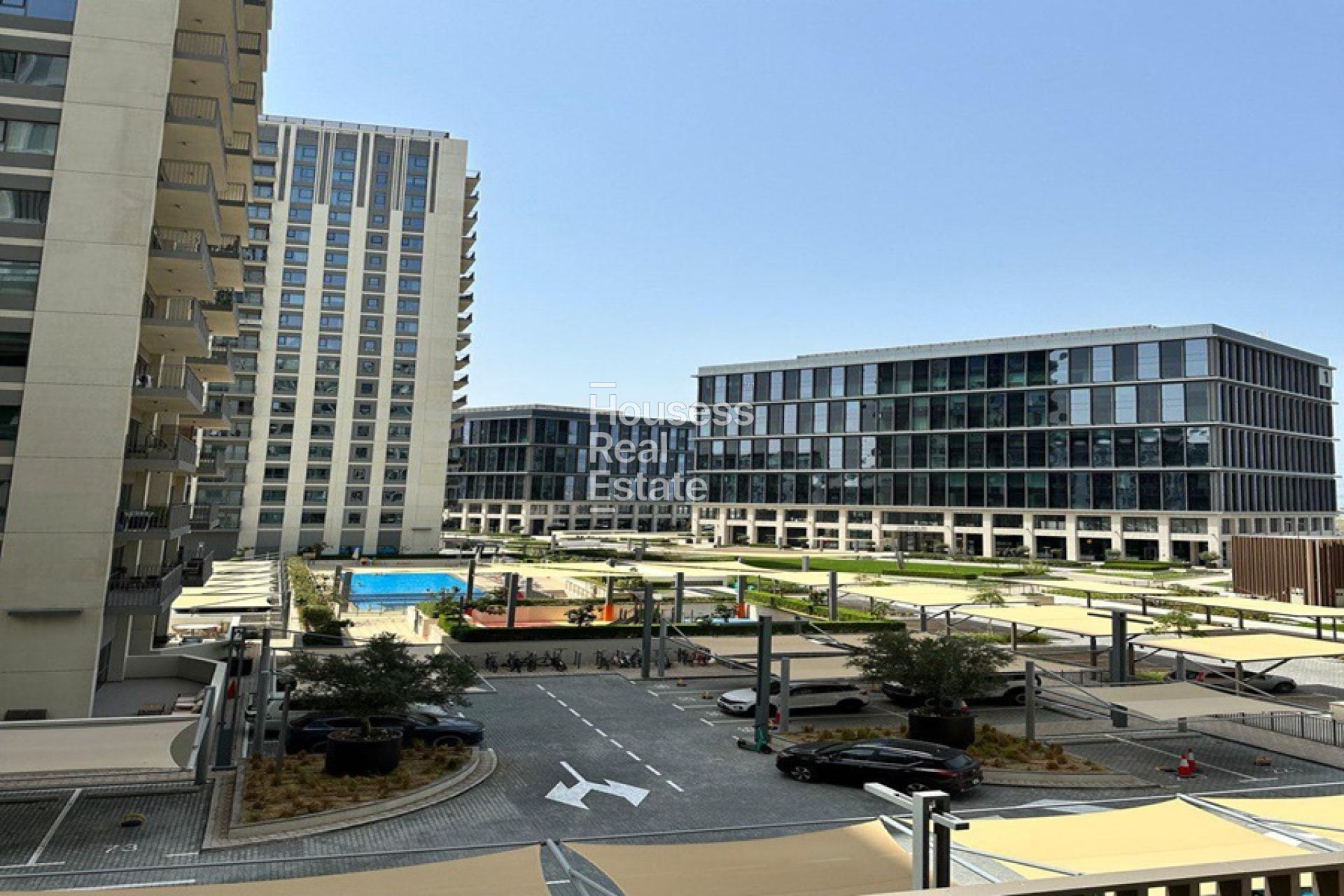 Fully Furnished | Low Floor | Community View