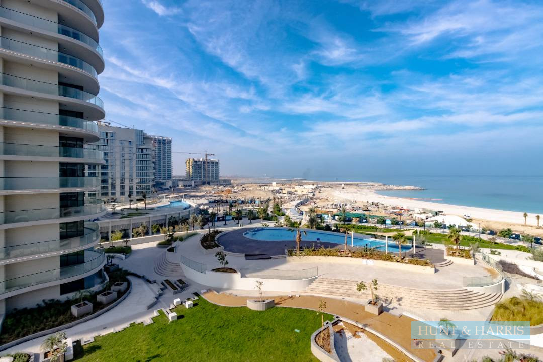 Brand New 1 Bedroom for Rent Mina Al Arab - Sea View