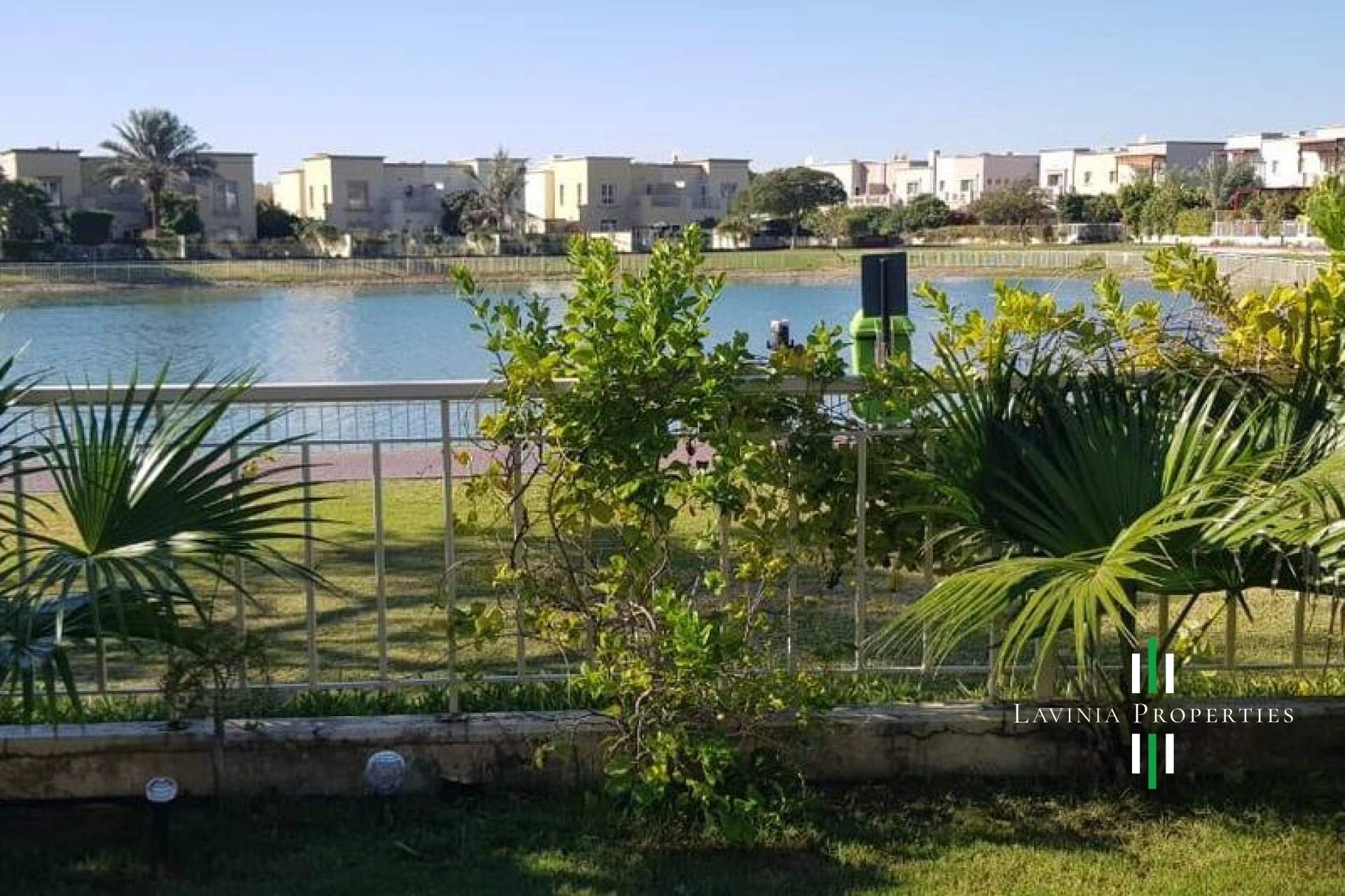 2Bed + Study | Pool | Vacant & Ready to Move-in