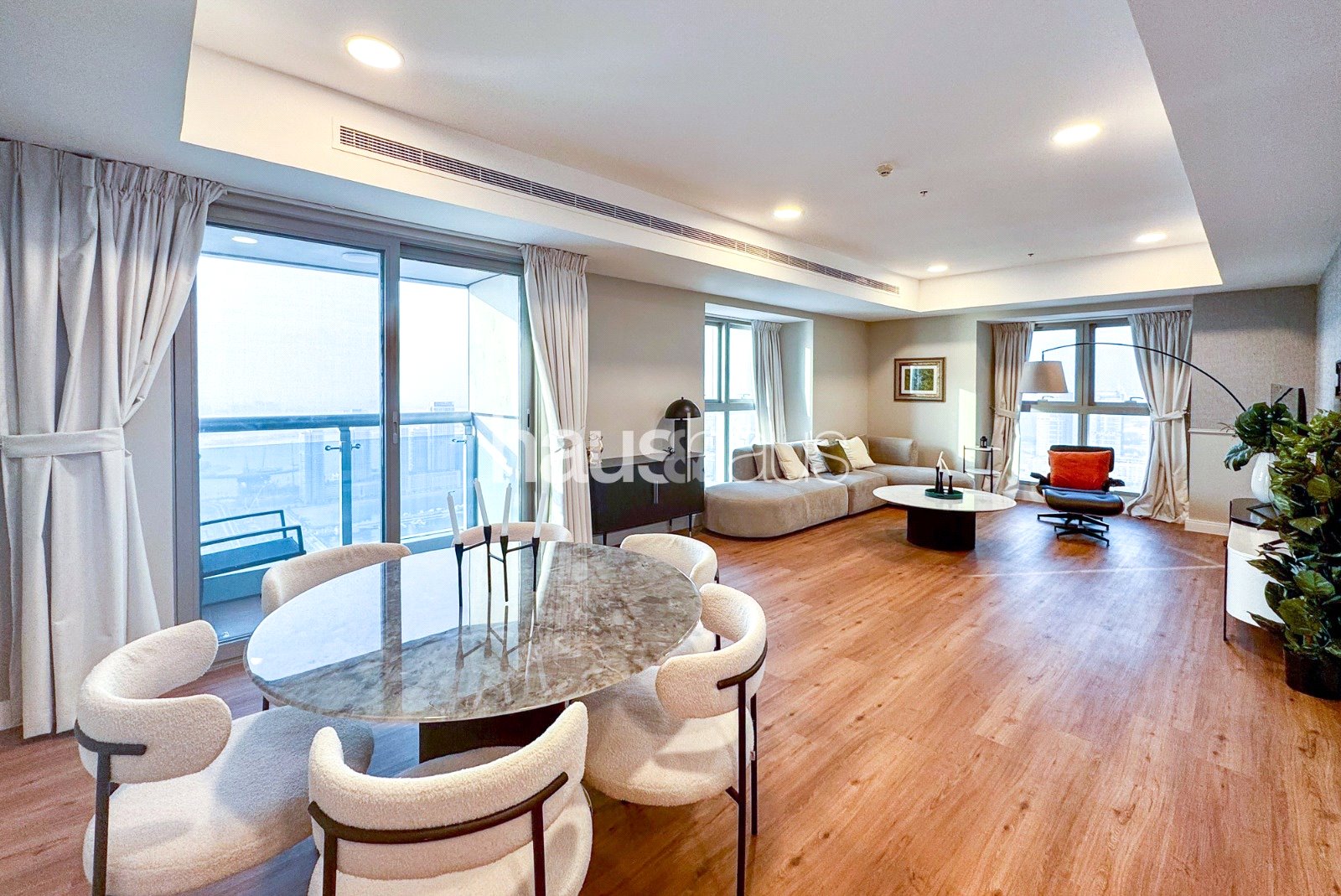 Luxury 3-Bed + Maid’s | Fully Upgraded | Sea Views