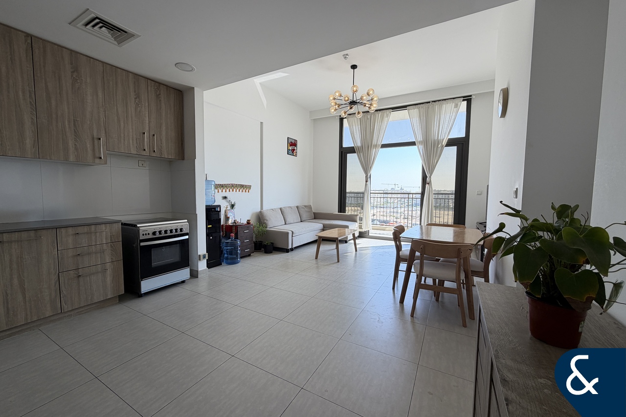 Large Layout | Open View | Exclusive