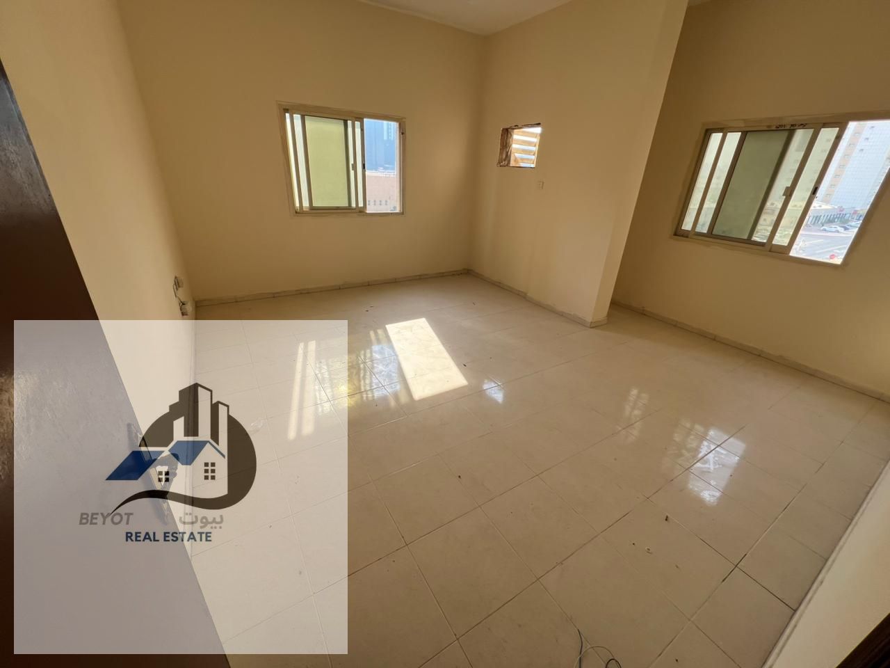 For Rent in Ajman – Al Rashidiya 1 A very spacious 2-bedroom apartment with a living room, ideal for families, located in a prime area close to all e
