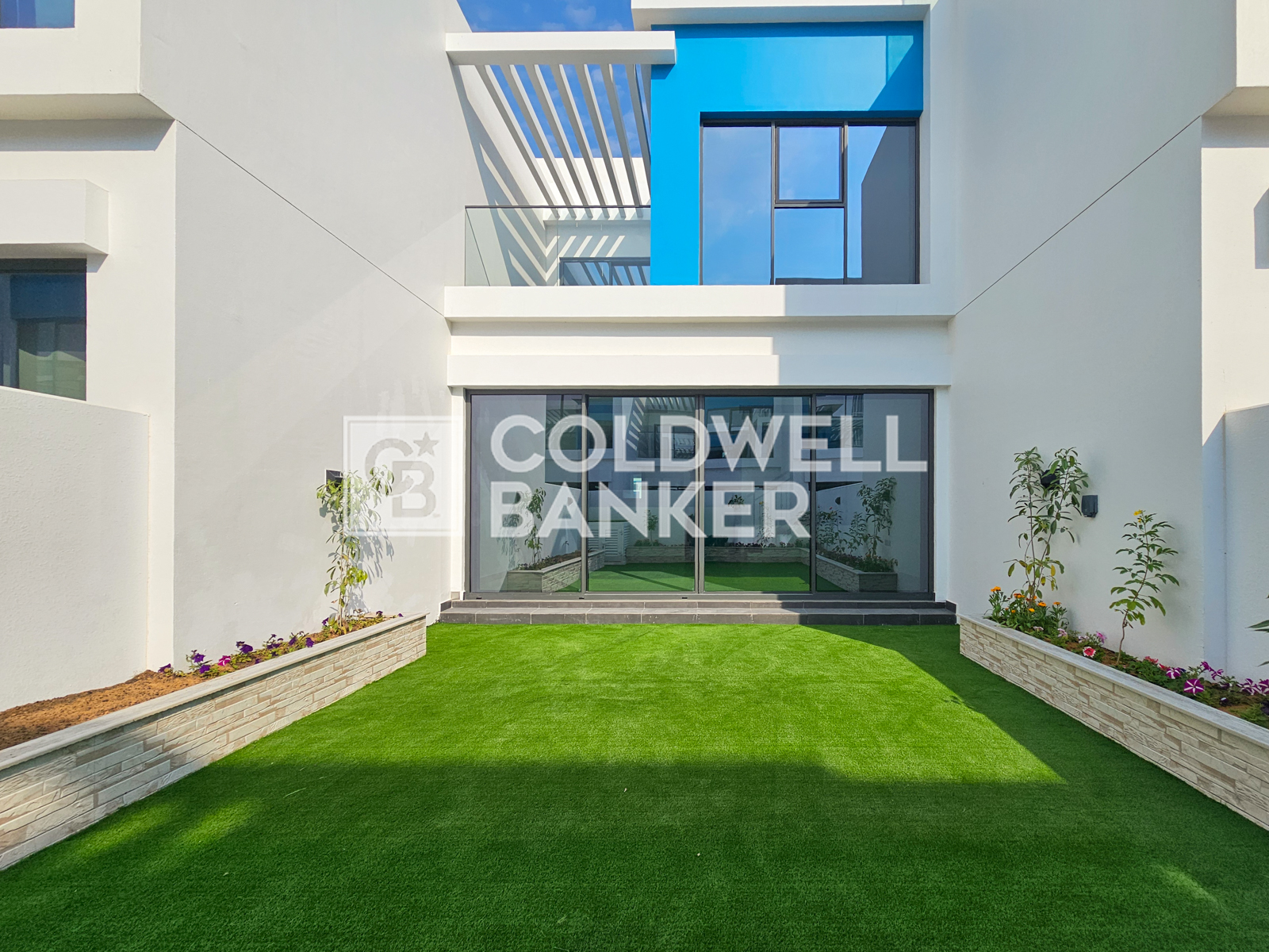 Landscaped Garden | Prime Location | Ready to Move