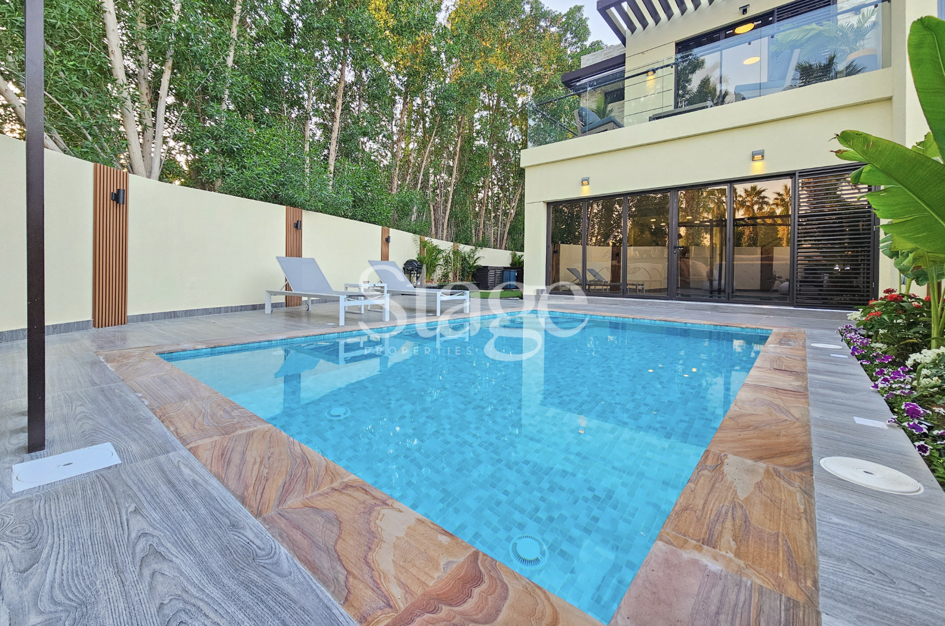 CORNER VILLA | PRIVATE POOL | FURNISHED | VACANT