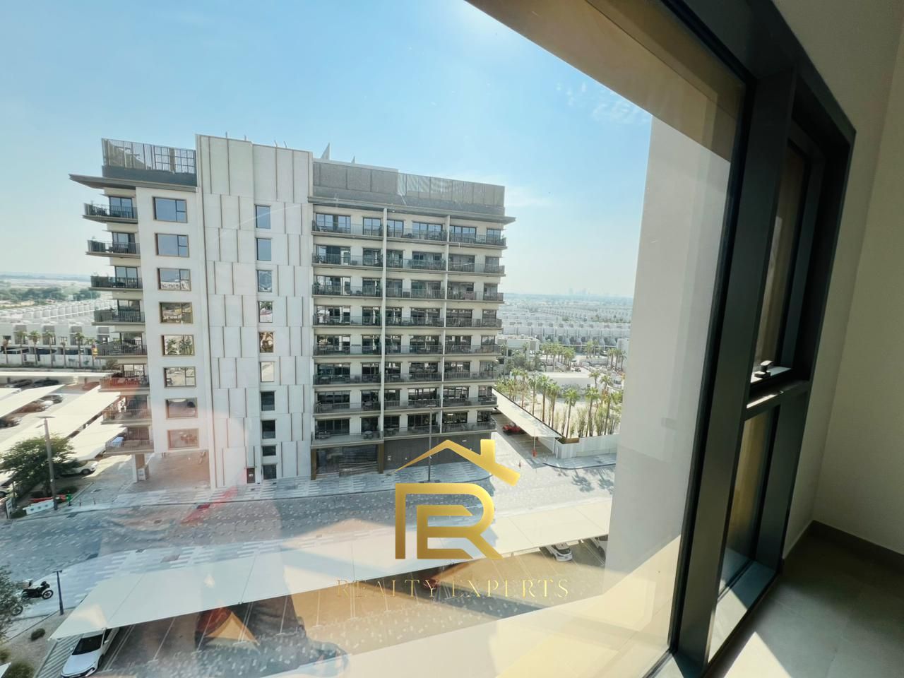 EXQUISITE 2BHK | UNFURNISHED UNIT | READY TO MOVE