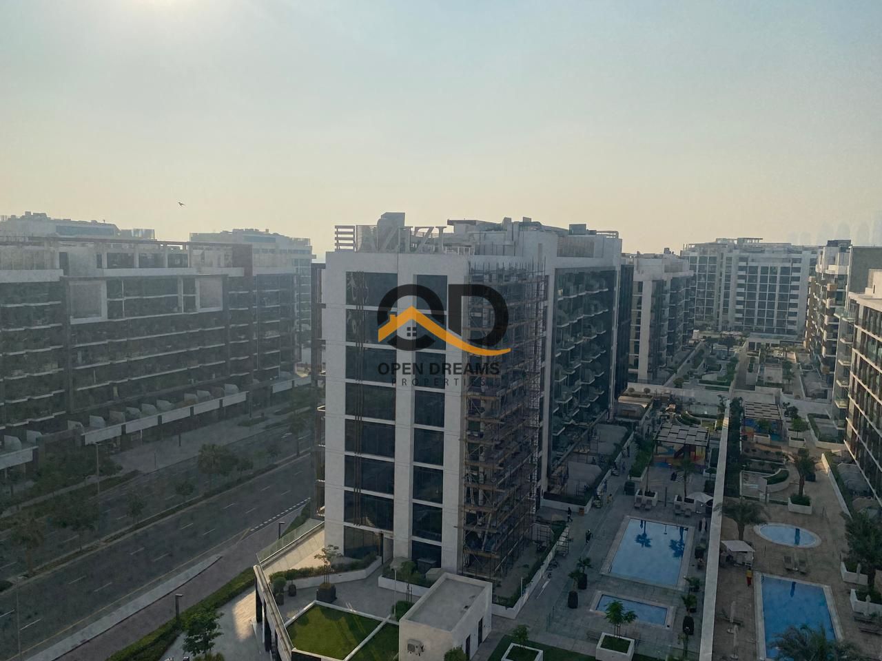 Elegant 1 BHK I Free Chiller I Ready to Move