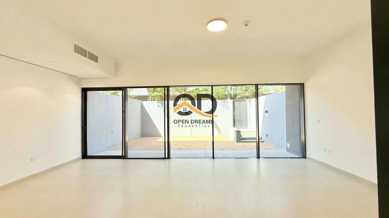 Prestigious 3 BR Townhouse