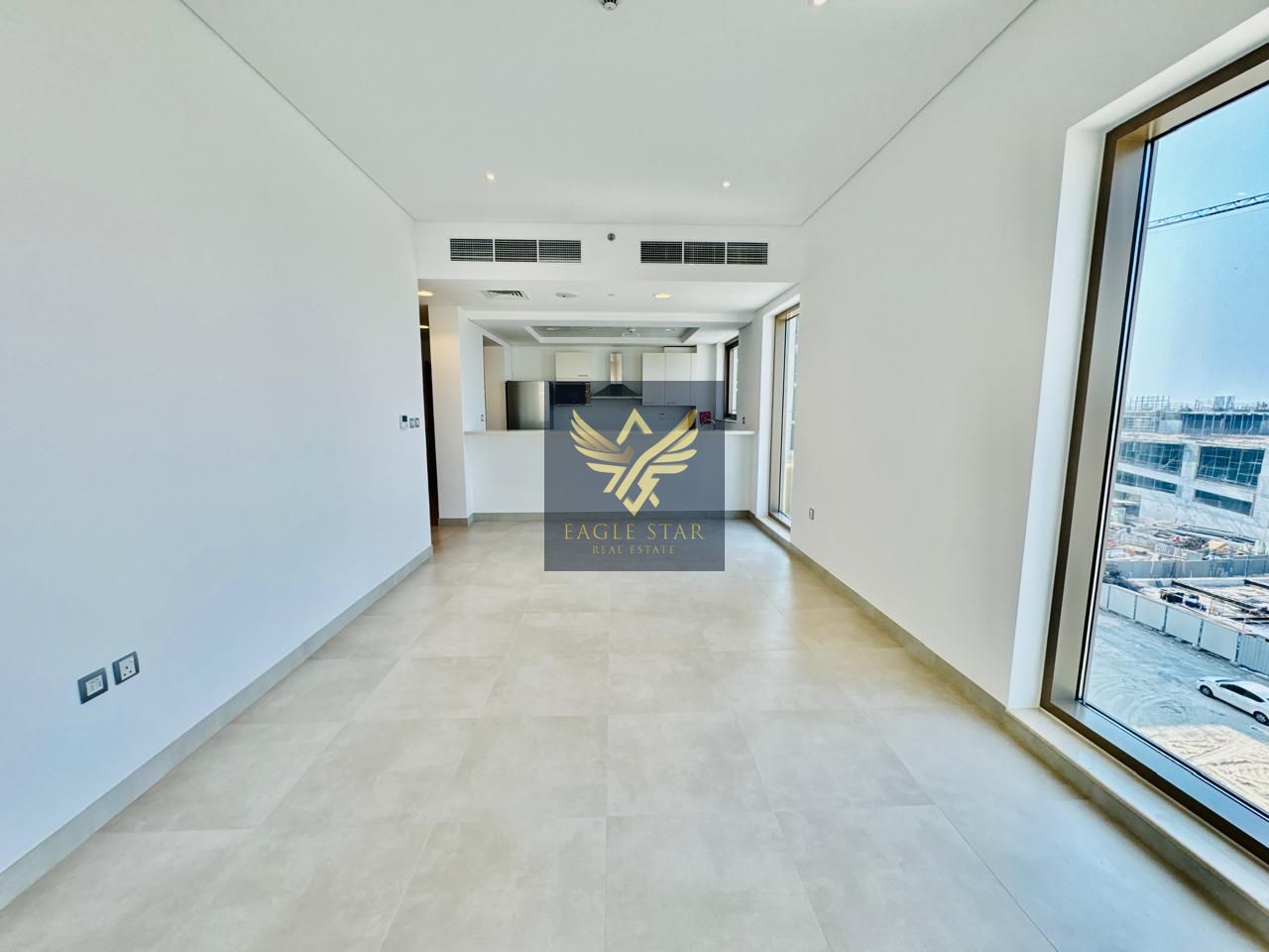 Luxury Semi Furnished 2 BHK TOP NOTCH Aminities