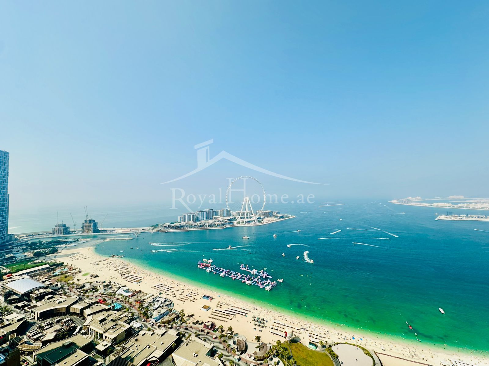 Luxury Apartment/Private Pool/Beach Residence Living