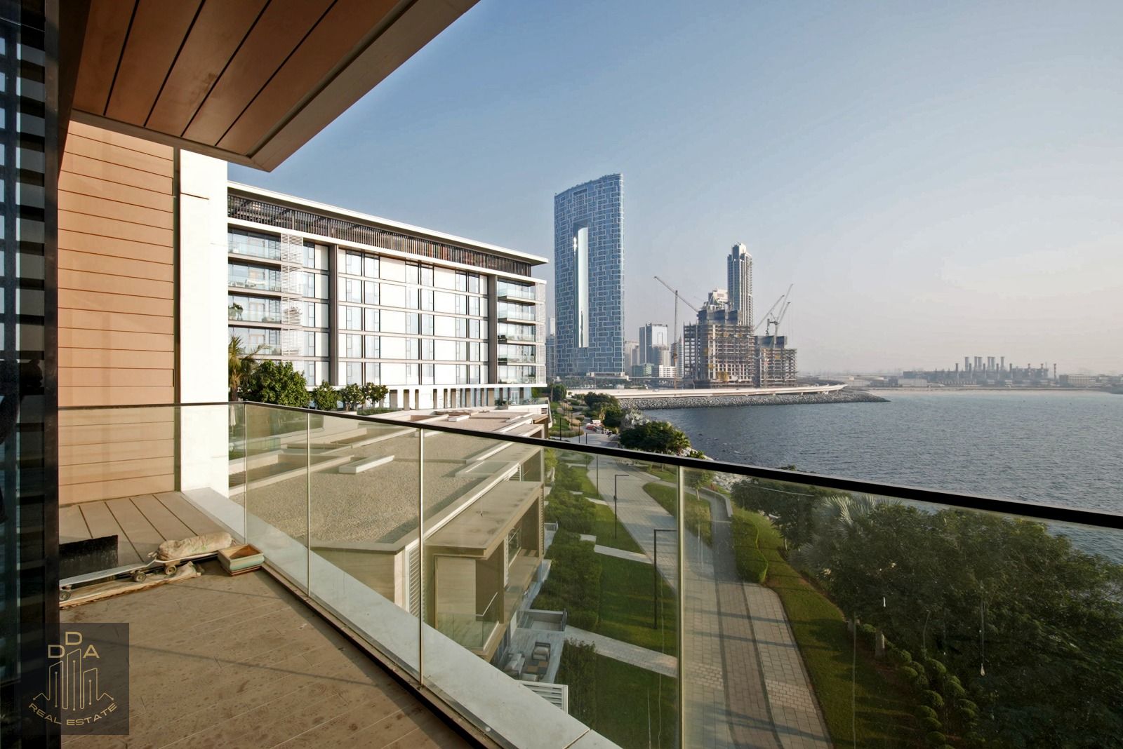 CORNER UNIT | SEA VIEW | 4 BR & MAIDS ROOM | 2 PARKING SPACES