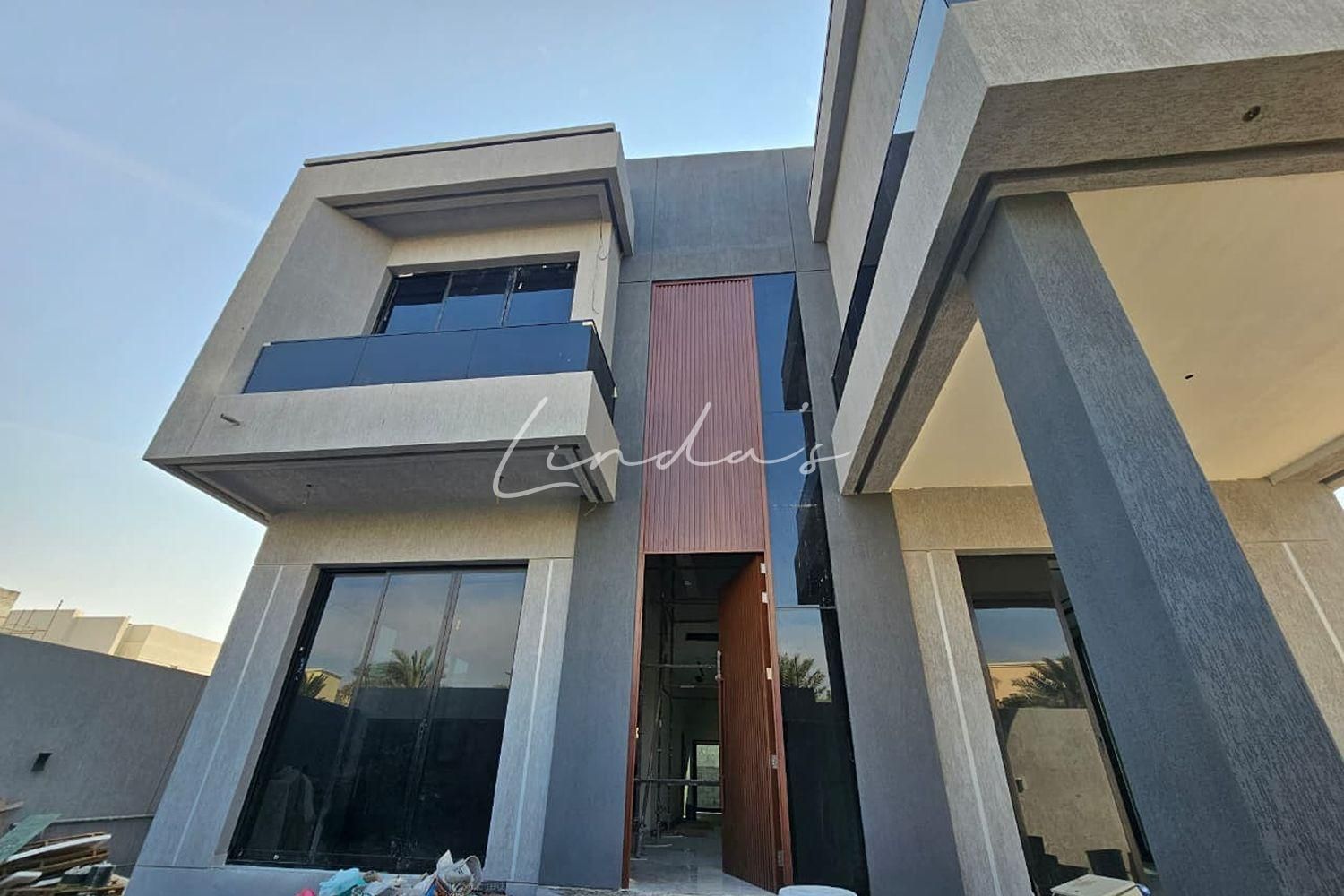 Stunning New 4BR Villa | Elegant Home Retreat