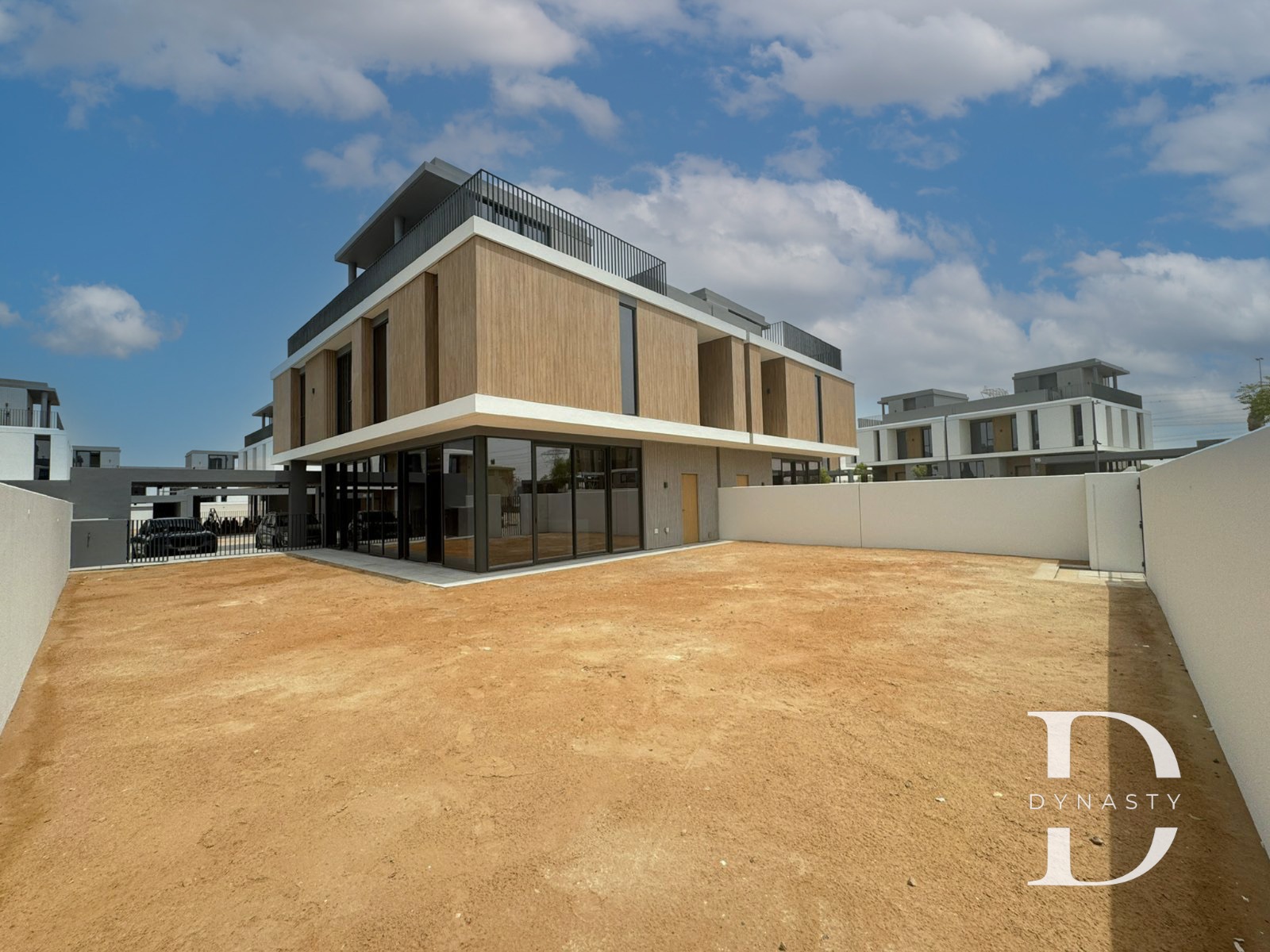 CORNER | LANDSCPAED | VACANT | READY TO MOVE