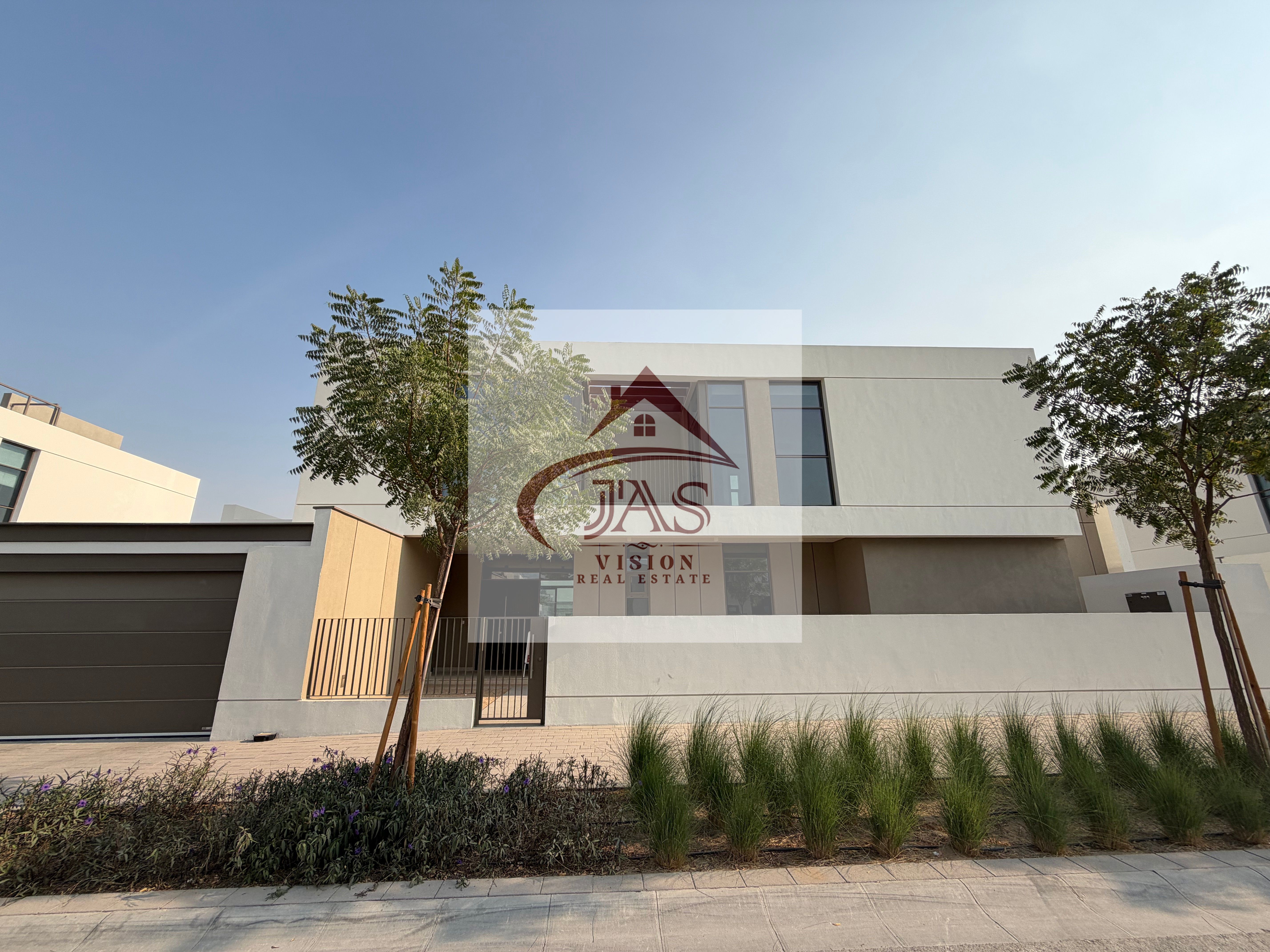 Brand new 4 Bedrooms with maid room Villa for Rent