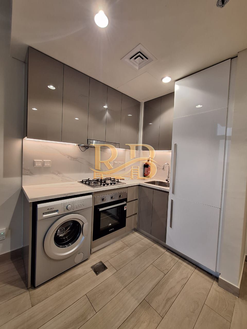 75K with 4 Cheques | Corner unit | Pool view | Best Layout