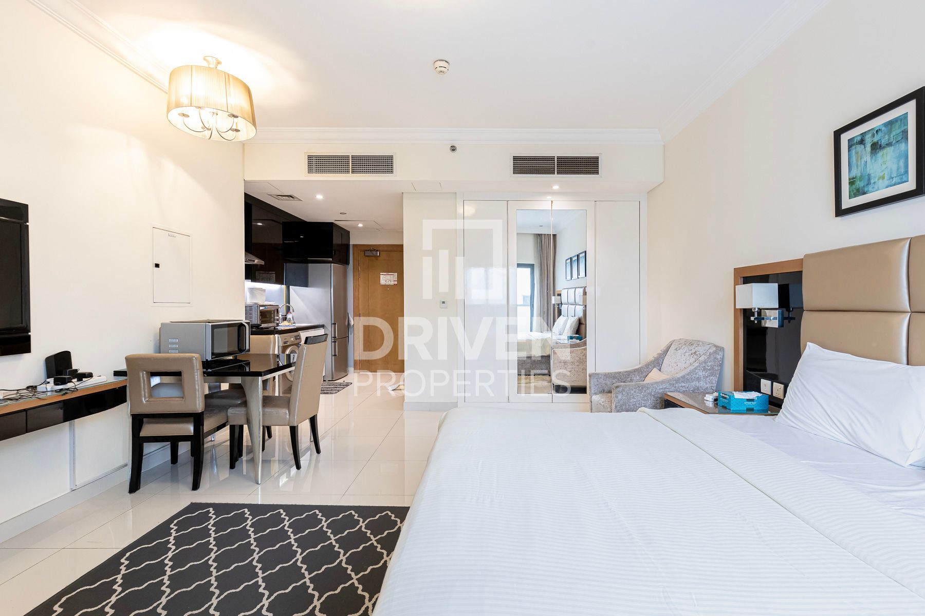 Fully Furnished Studio | High Floor | Tenanted