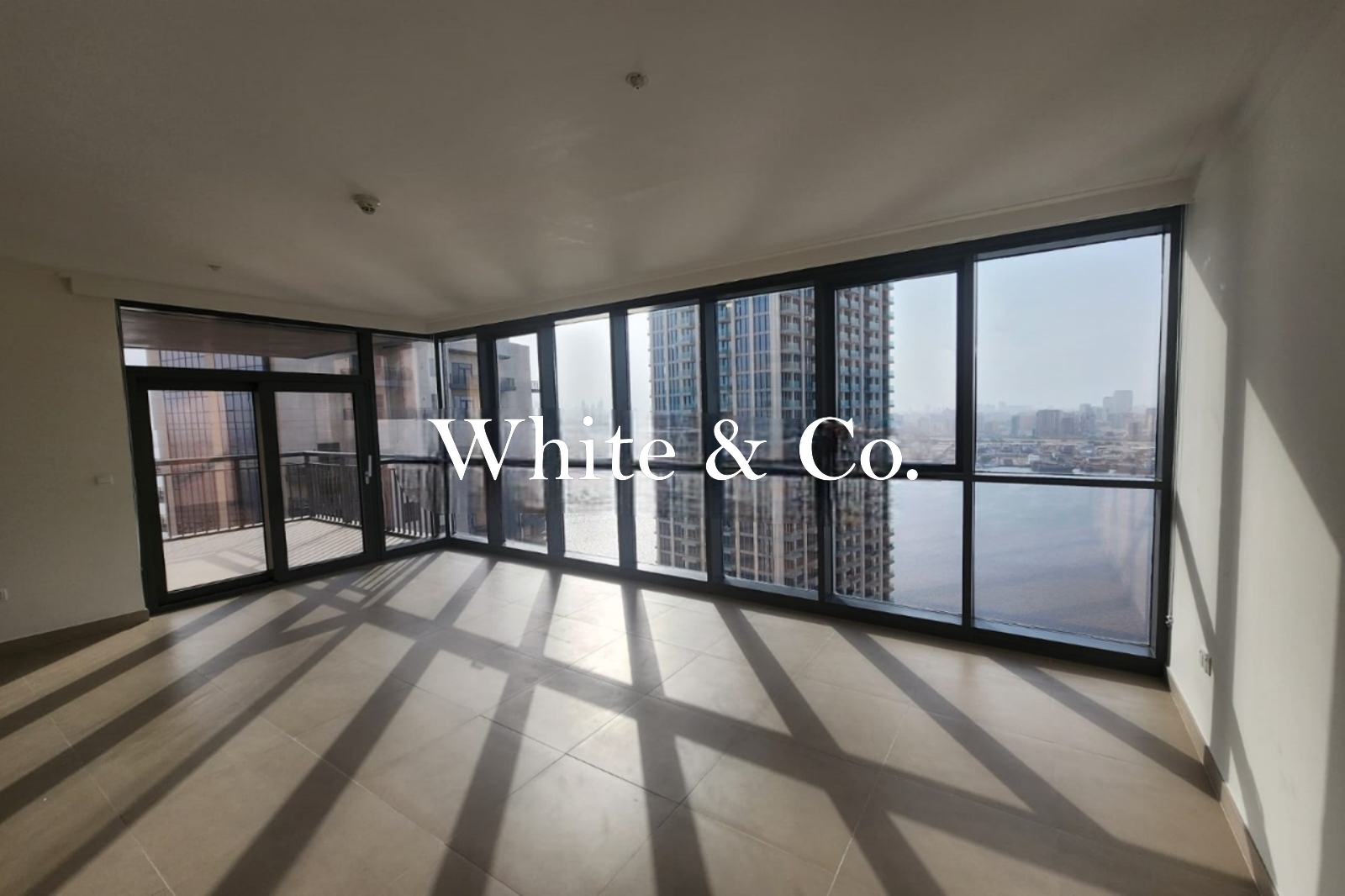 High floor Unit | Marina View | Spacious