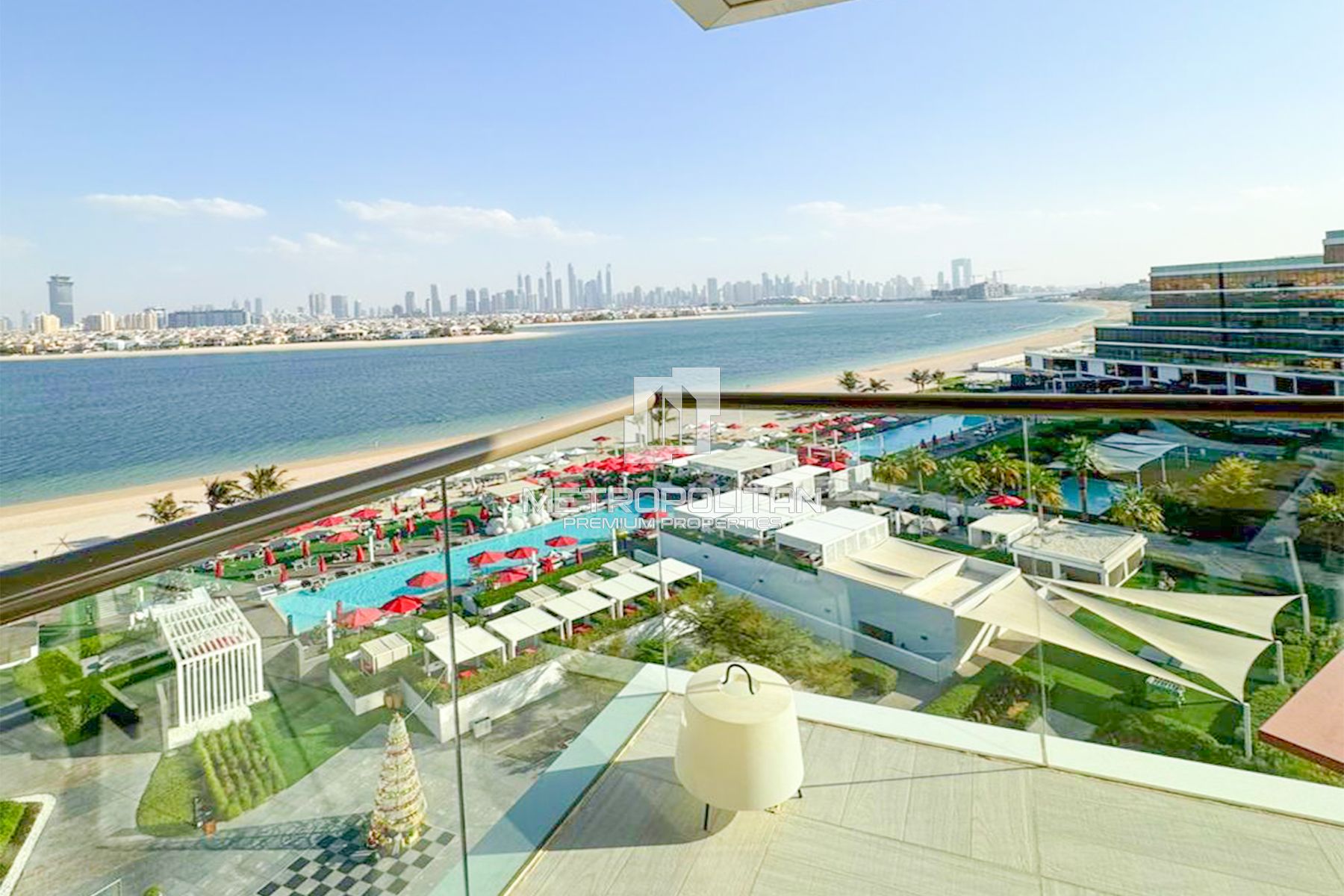 Jumeirah 1BR Condo in Dubai, Palm Jumeirah