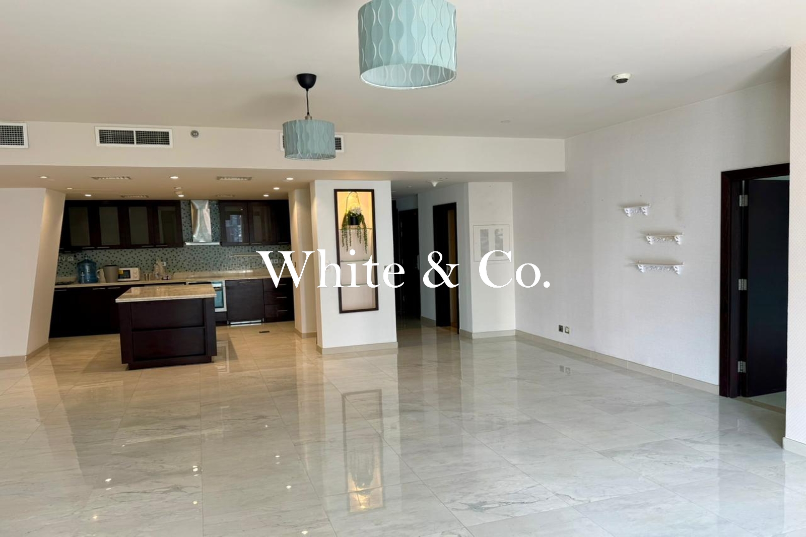 Spacious | Ready To Move | Bright