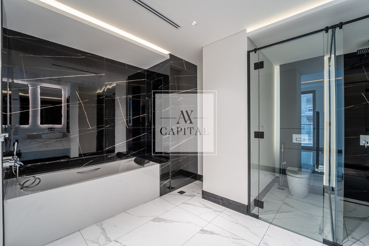 Spacious Layout | 1BR Duplex | Jacuzzi