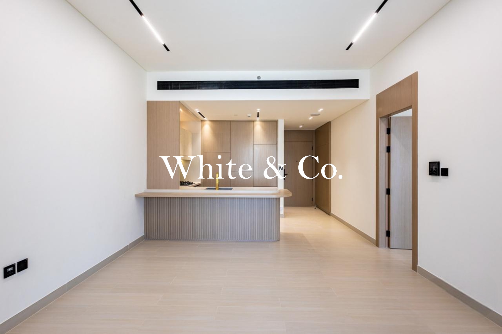 Brand New | Large Layout | Corner Unit