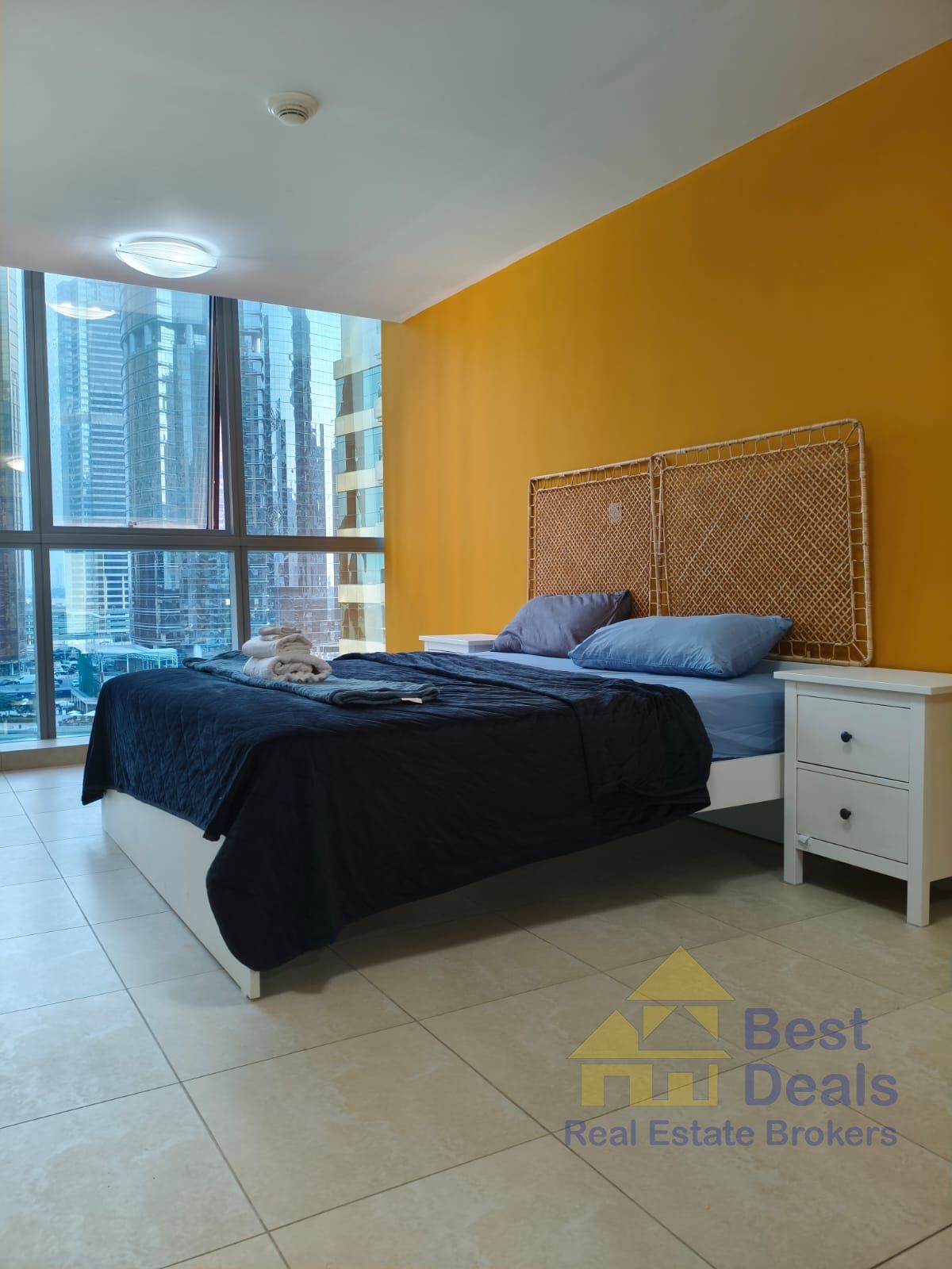 1 Bedroom Apartment for Rent – Global Lake View