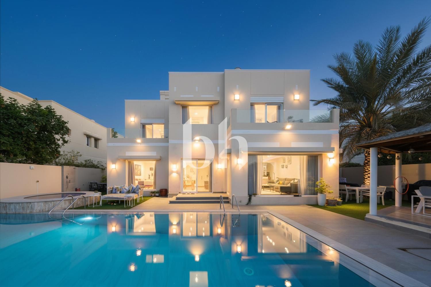 One of a kind | Lake view | Private Pool | Jacuzzi