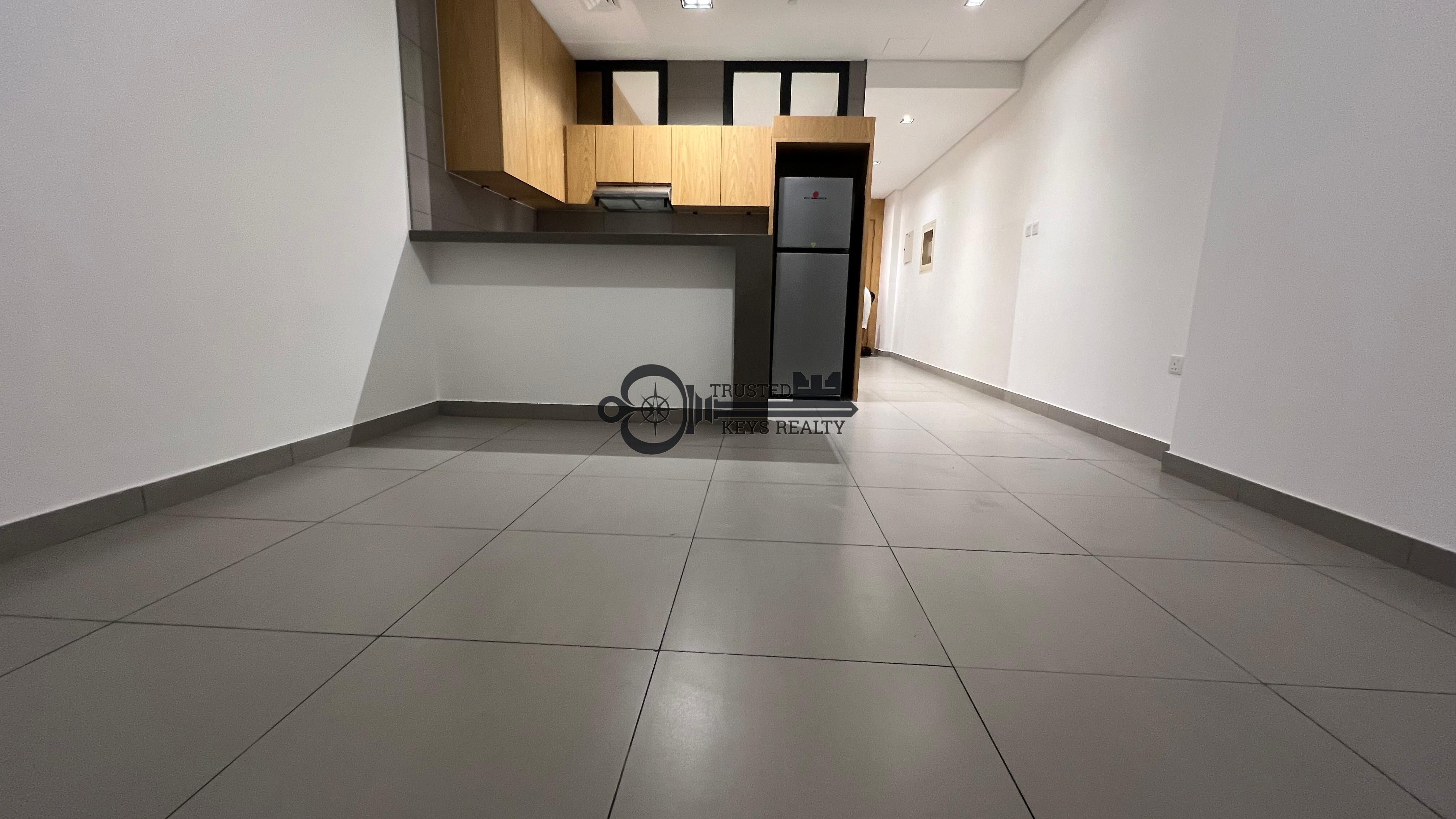 Spacious Studio for Rent in Al Mamsha – Prime Location with Full Amenities