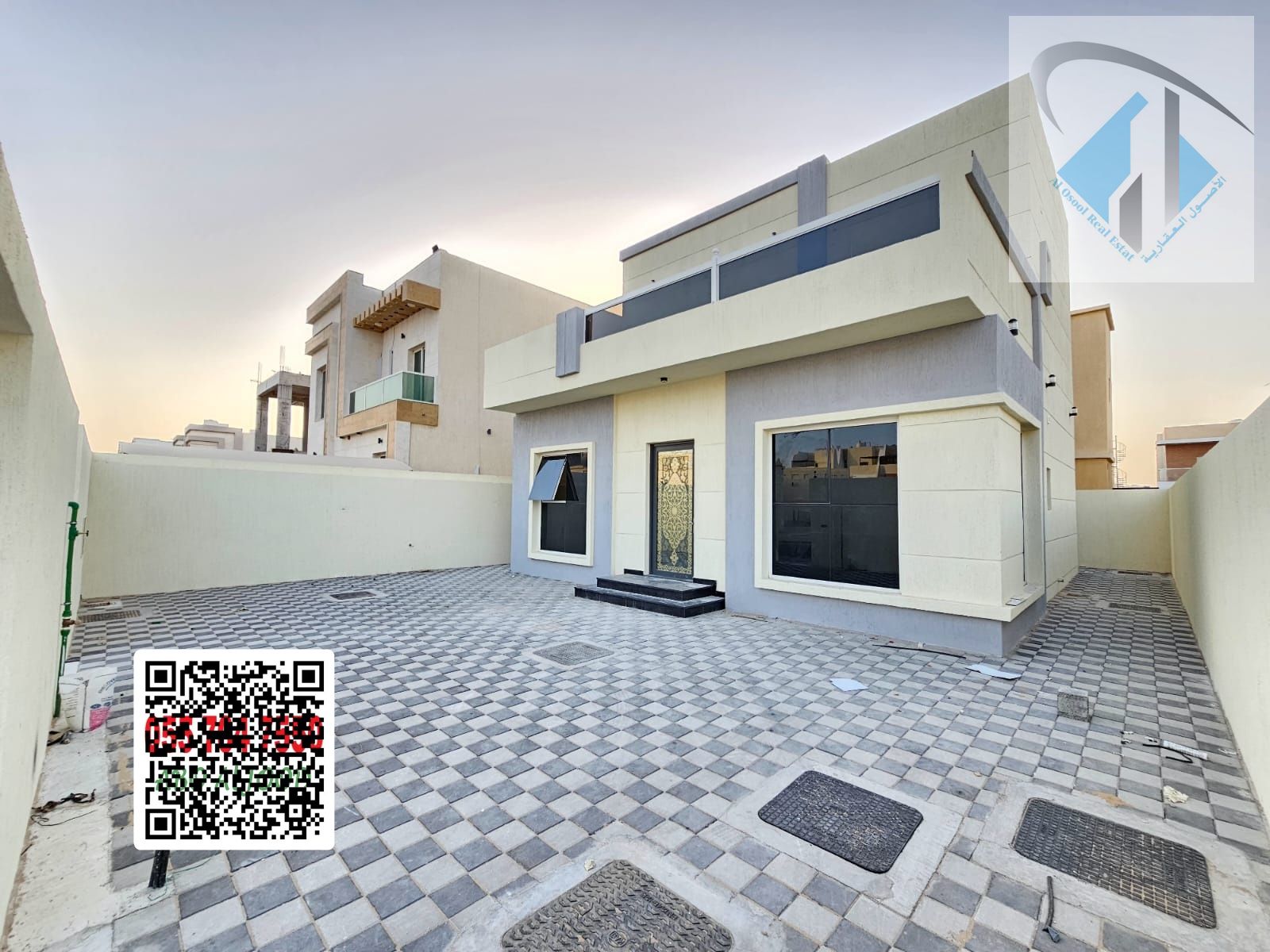 A detached villa with a large yard, including registration fees and freehold ownership, at a negotiable and attractive price.
